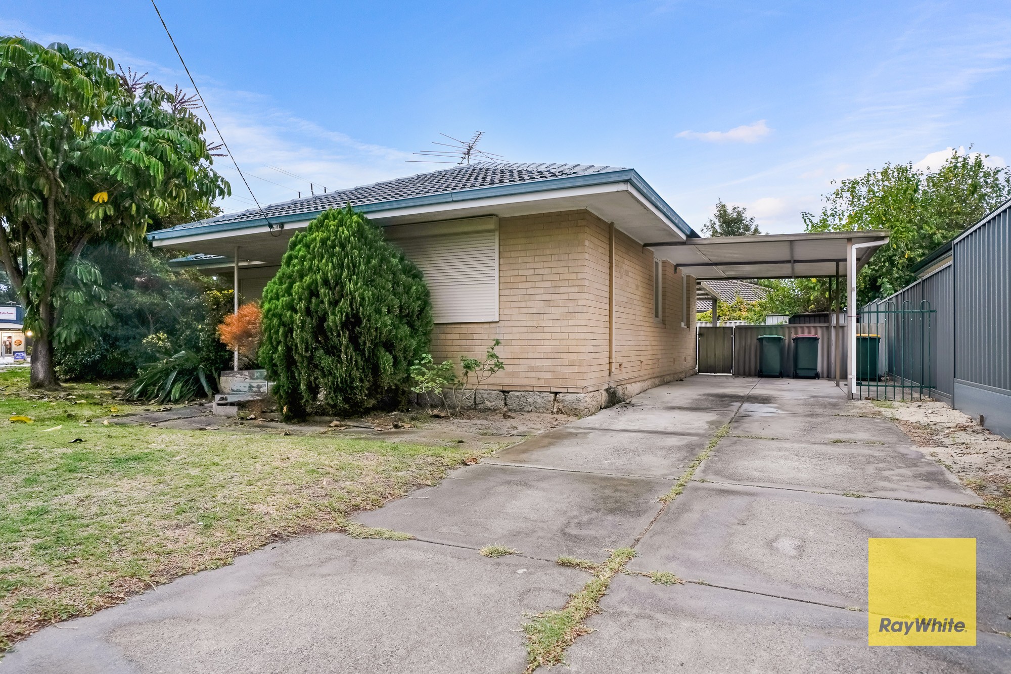 1 Meakers Way, Girrawheen, WA 6064
