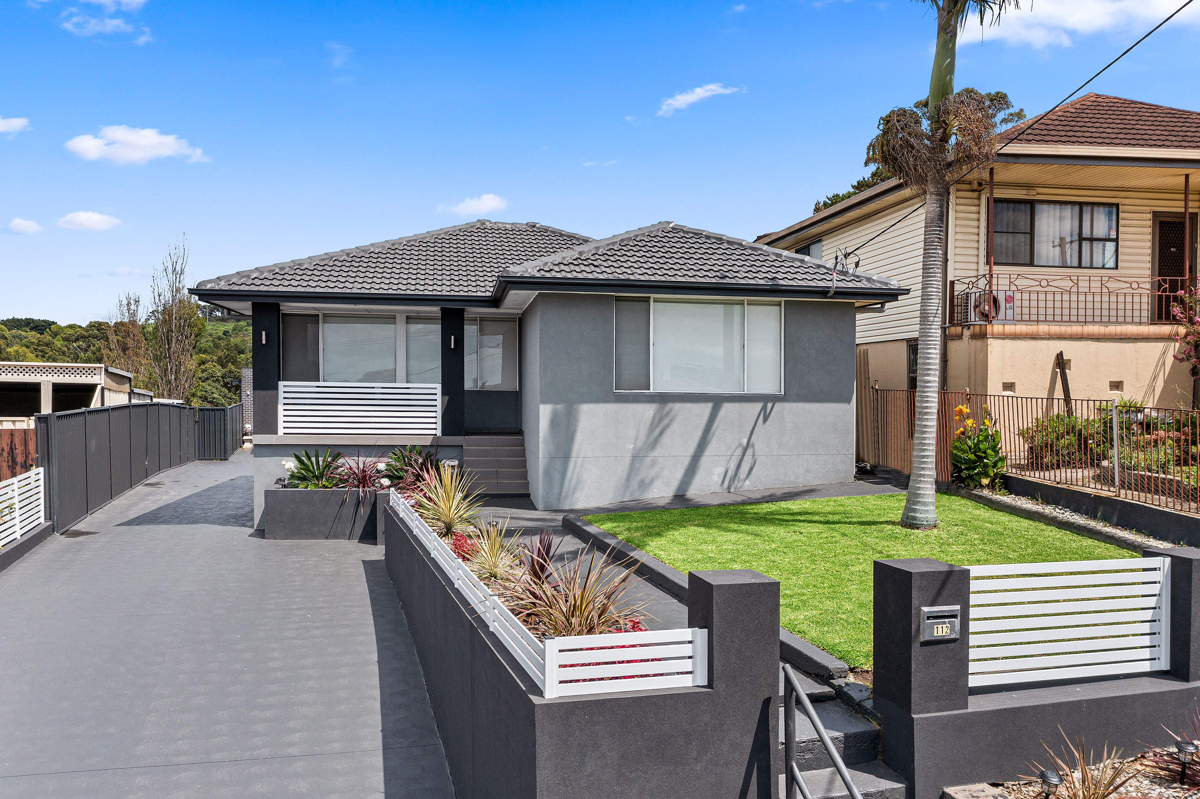 2/112 Lake Avenue, Cringila, NSW 2502