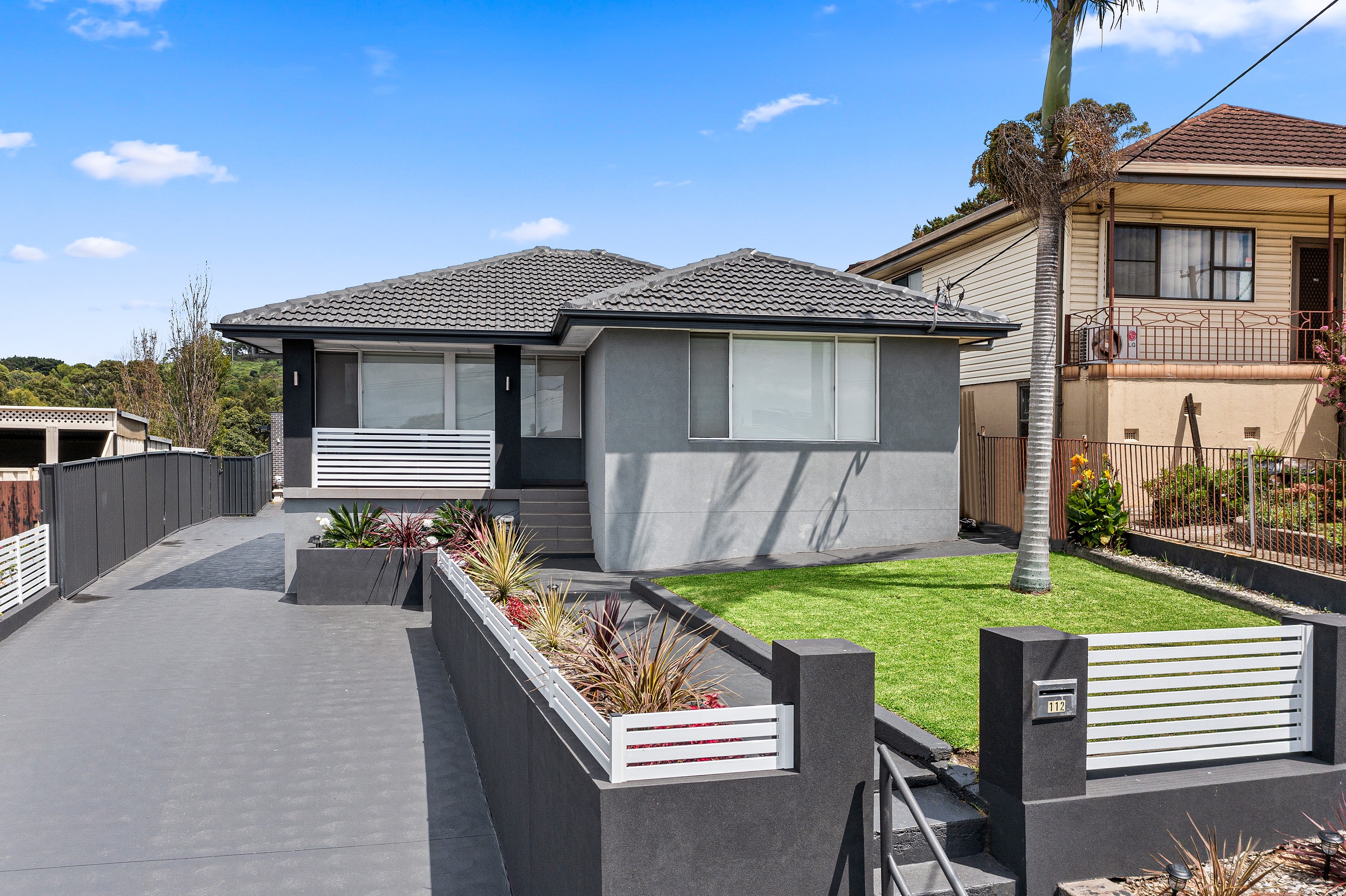 2/112 Lake Avenue, Cringila, NSW 2502