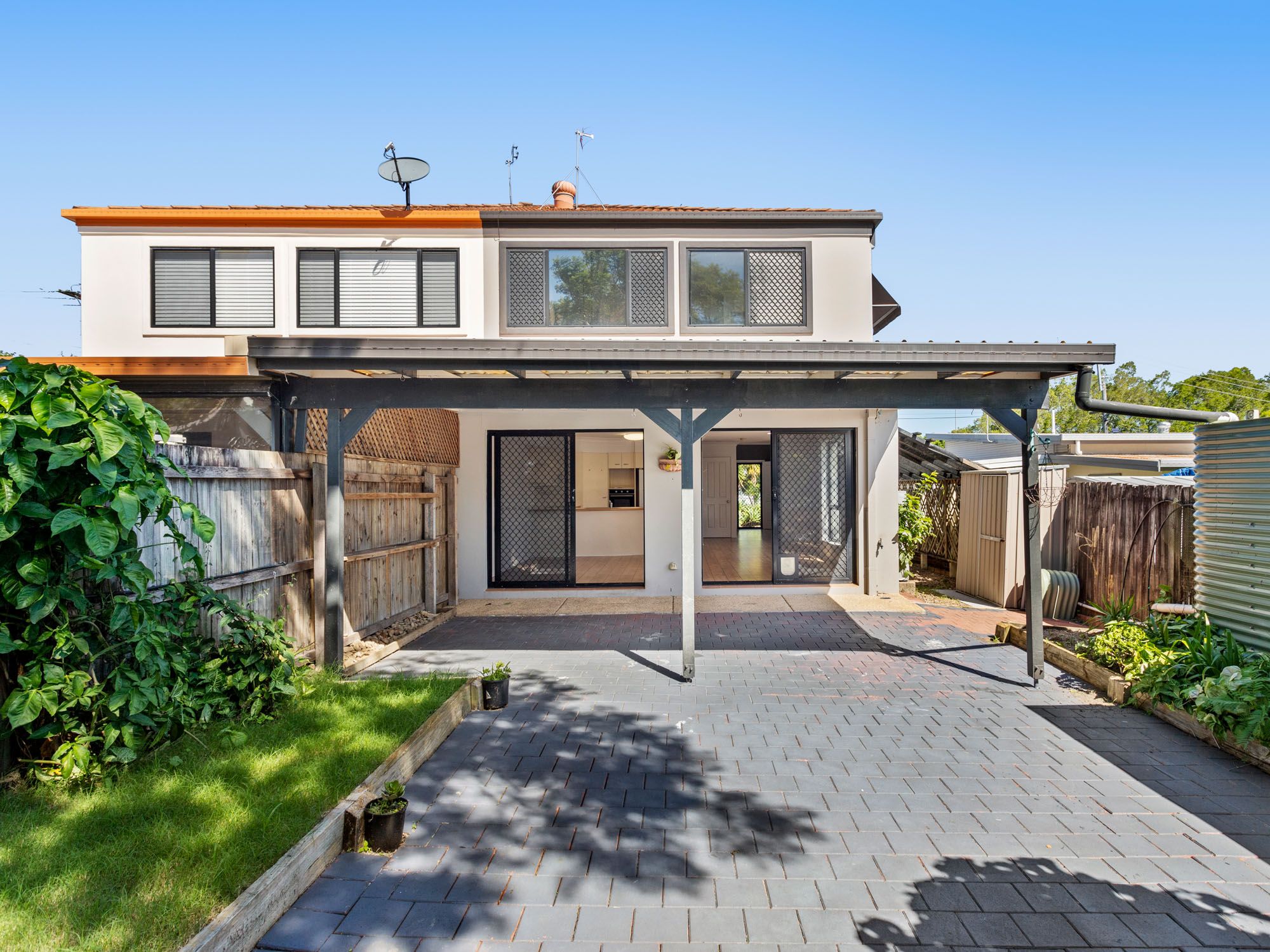 1/7 Brookside Road, Labrador, QLD 4215