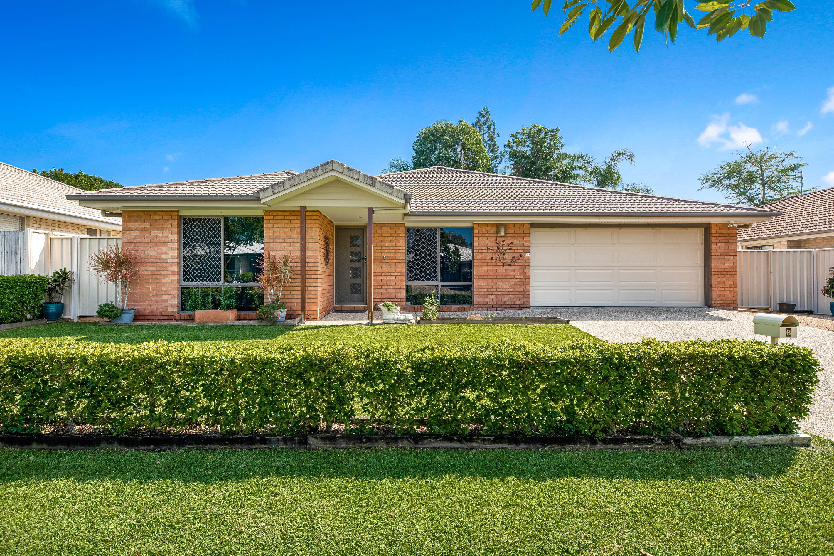 6 Crows Ash Place, Kuluin, QLD 4558