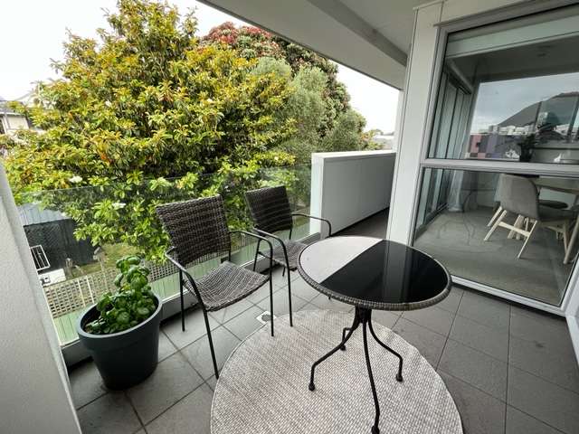 210/277 Maunganui Road photo 1