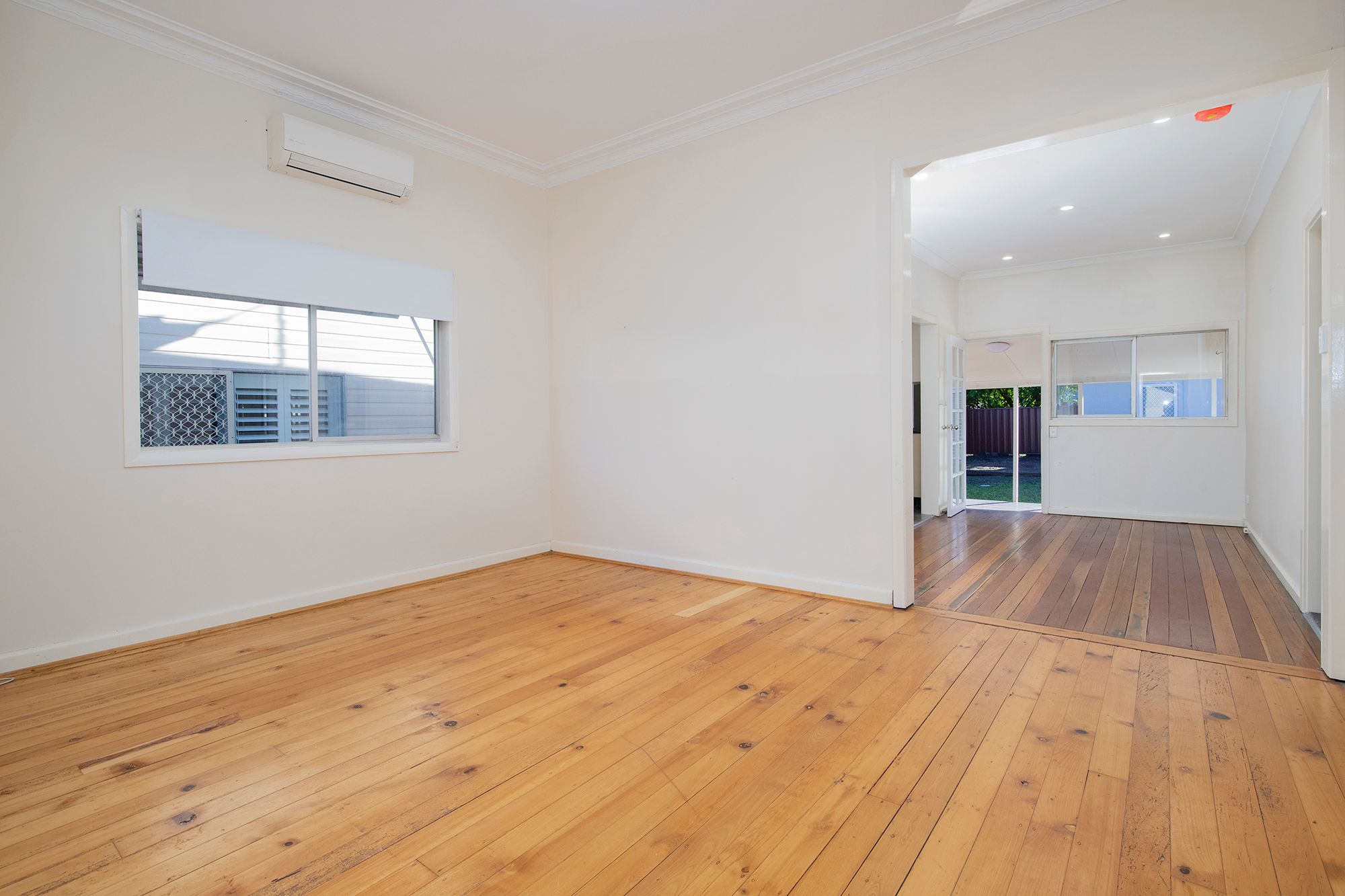 8 Robert Street, Mayfield, NSW 2304