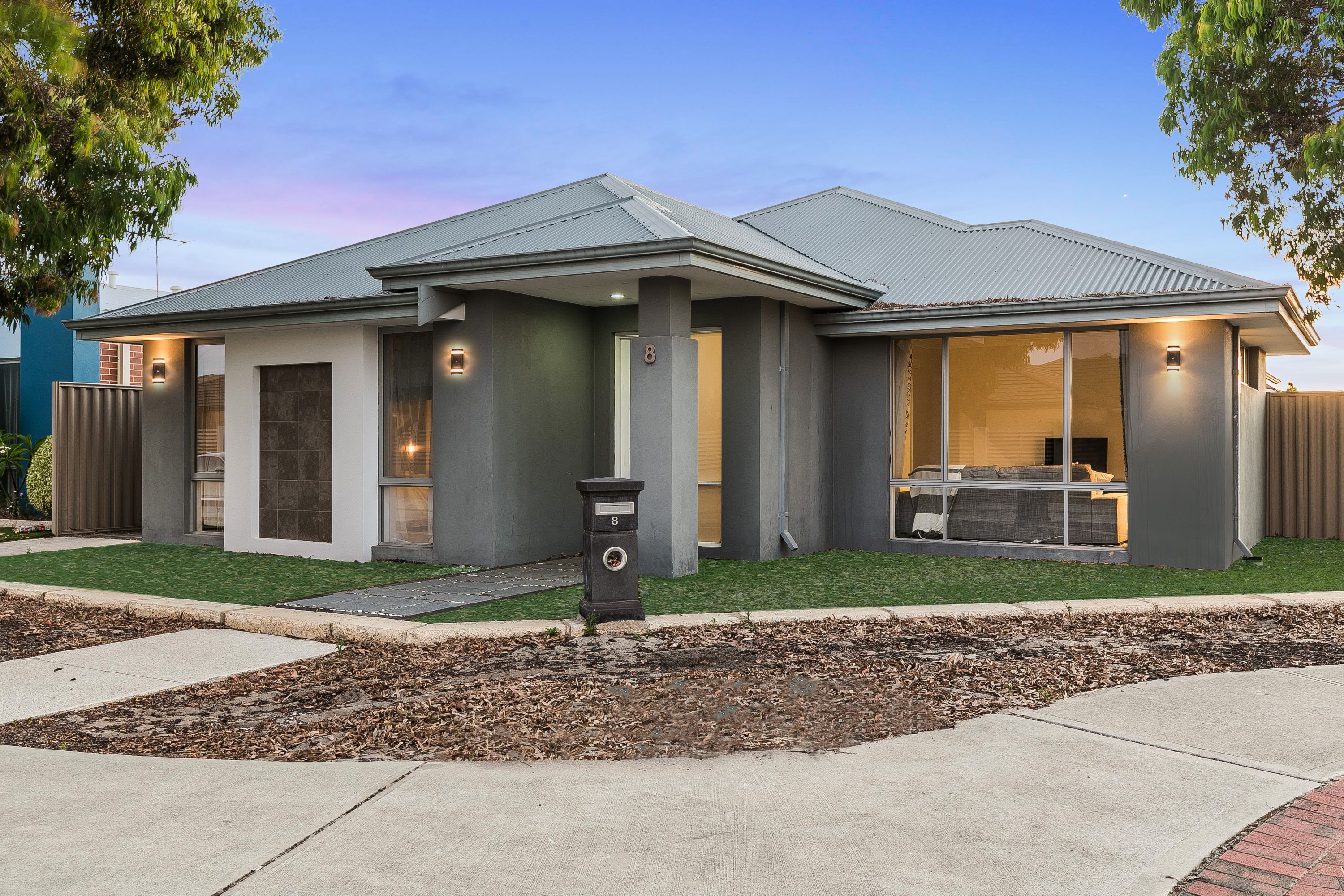 8 Parnell Way, Canning Vale WA 6155