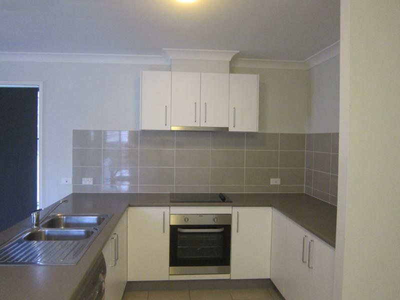 9 McCarthy Crescent, Goodna, QLD 4300