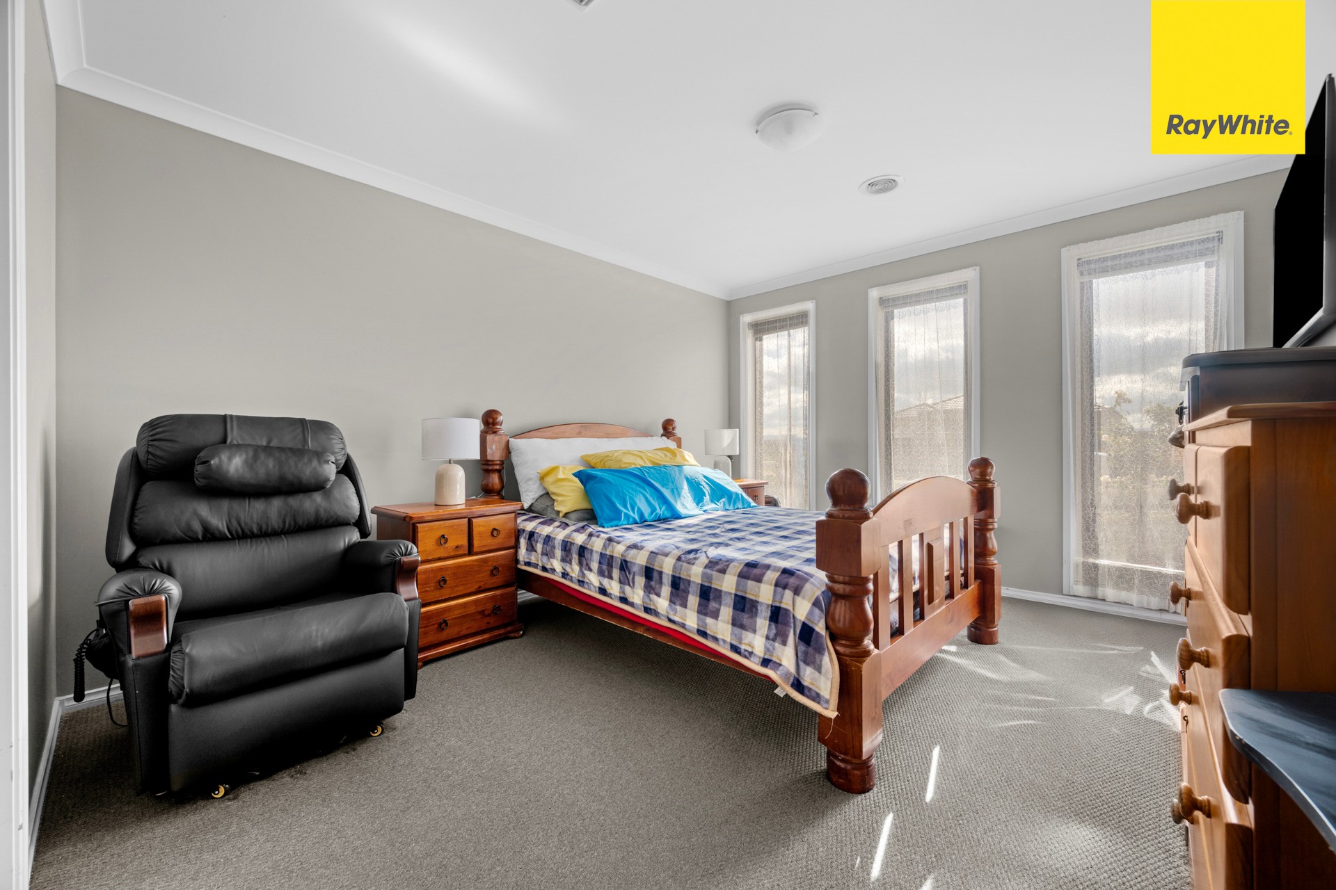 11 Leon Drive, WEIR VIEWS, VIC 3338