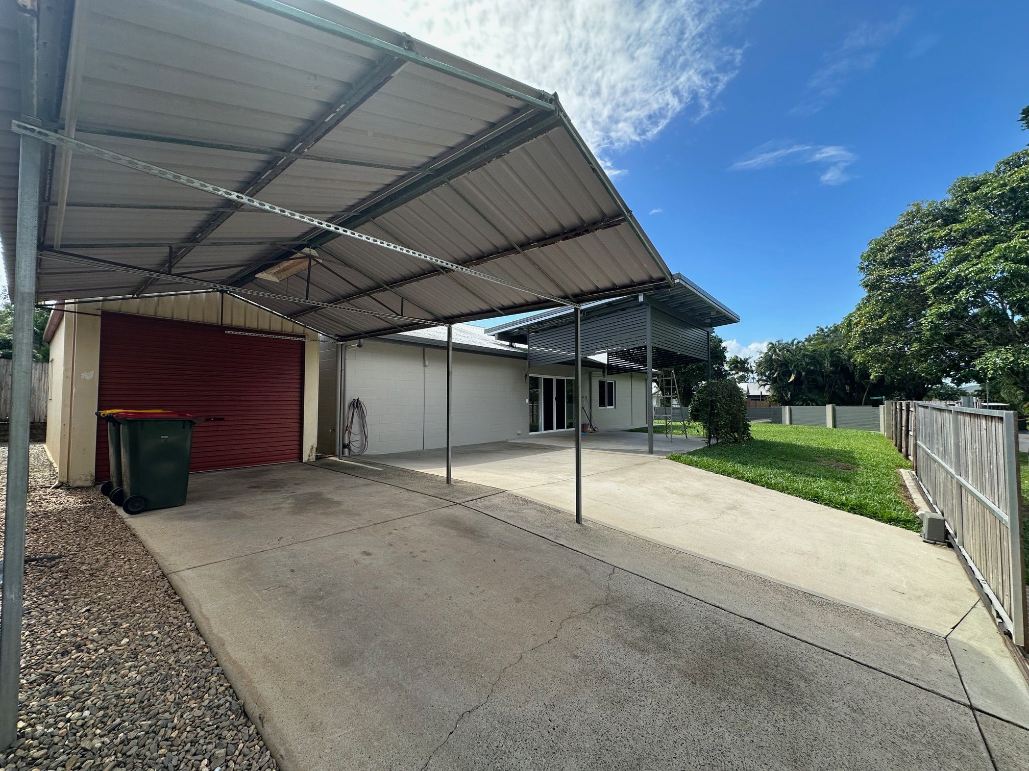 1 Lorraine Close, Bentley Park, QLD 4869