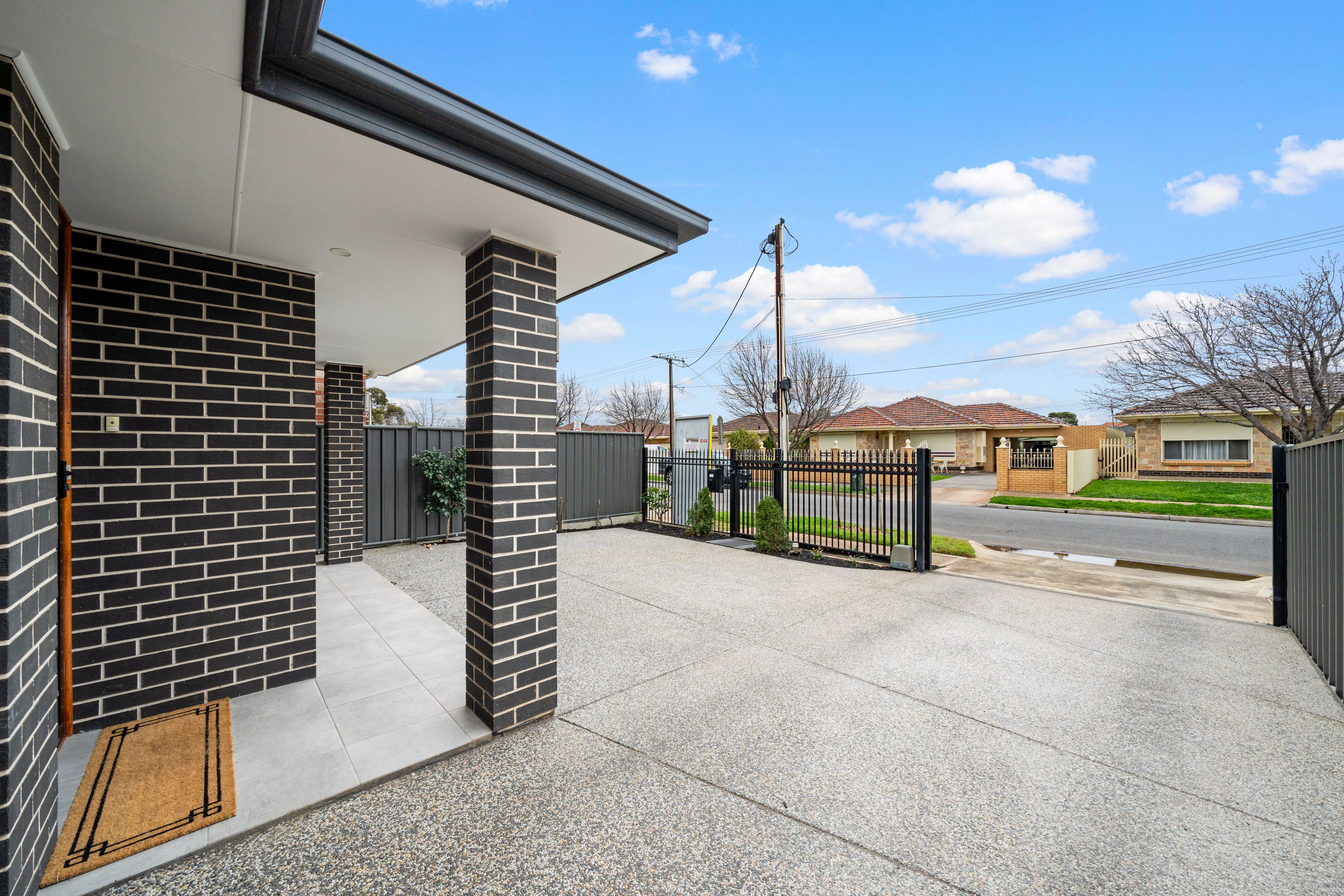8 Malcolm Street — photo 4 of 21