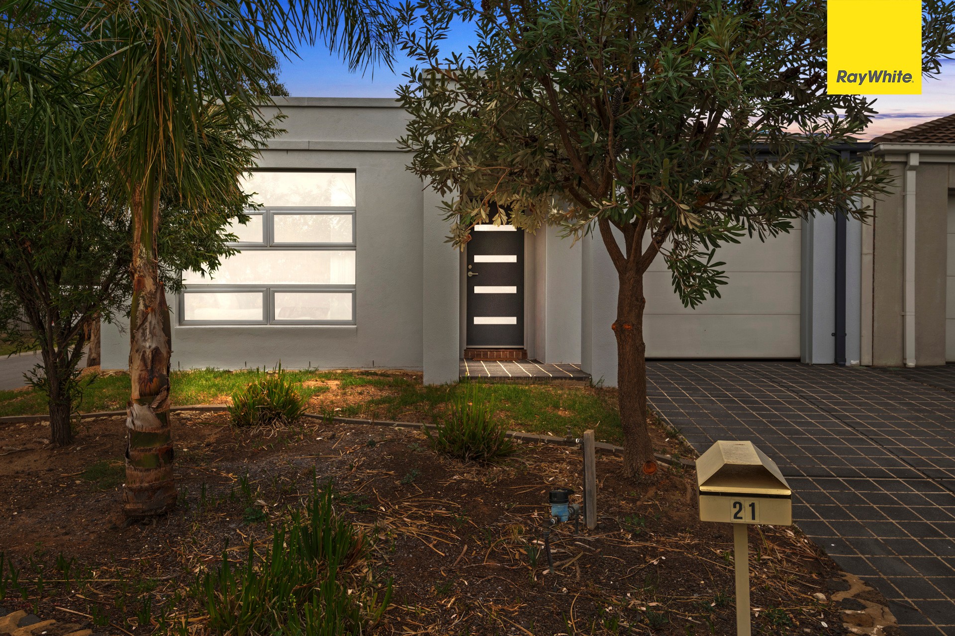 21 Dominion Terrace, Truganina, VIC 3029