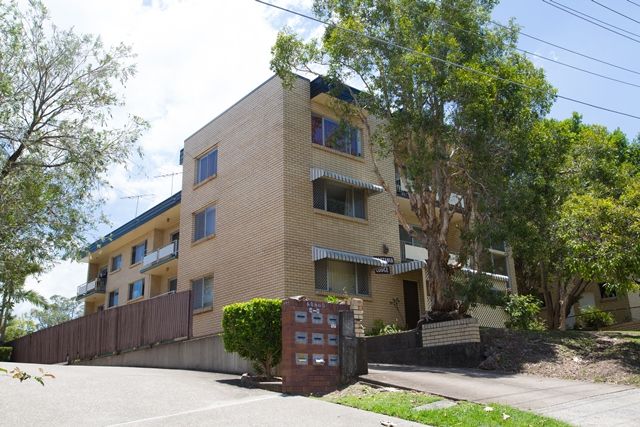 1/8 Rosemount Terrace, Windsor, QLD 4030
