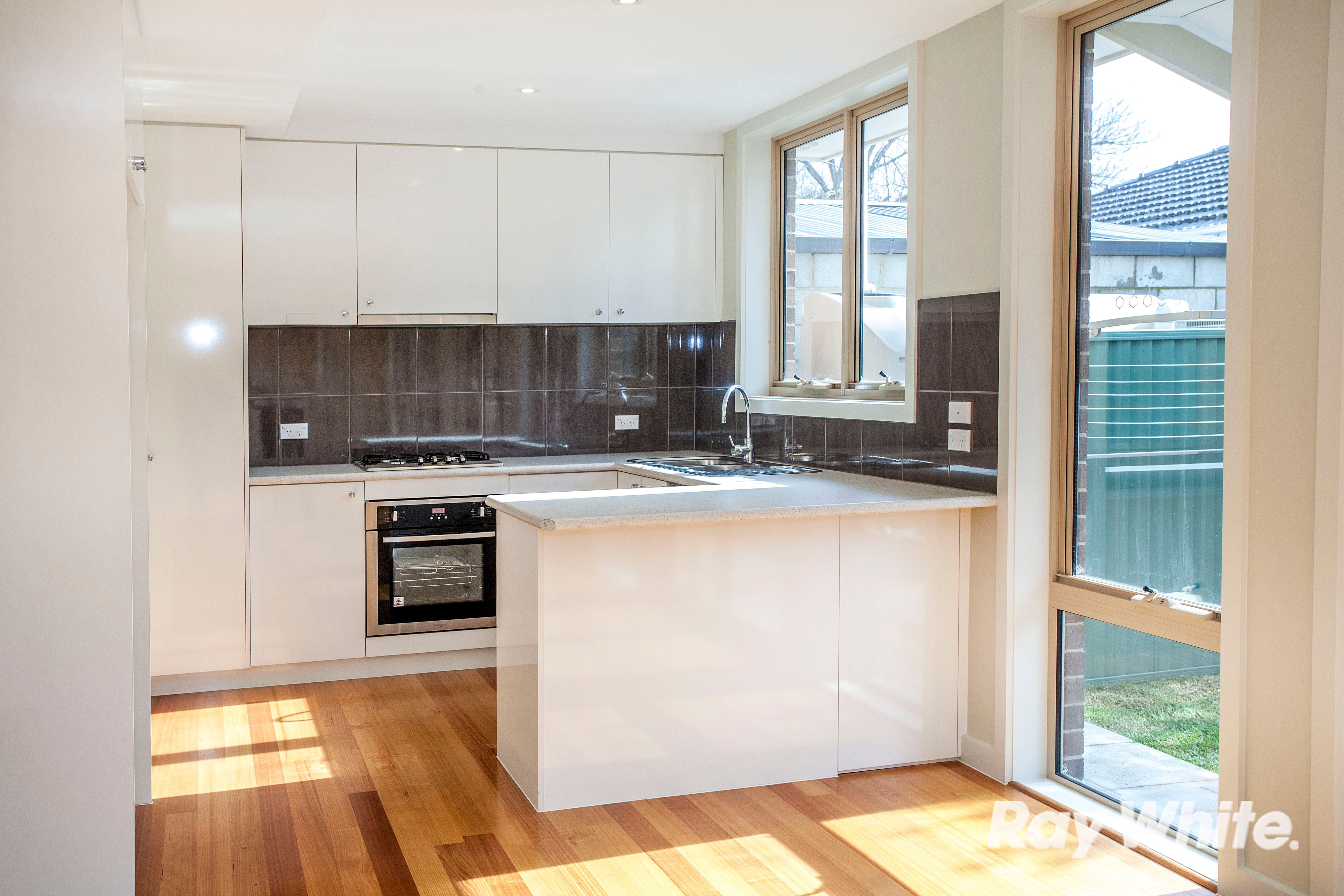 2/81 Burlington Street — photo 3 of 6