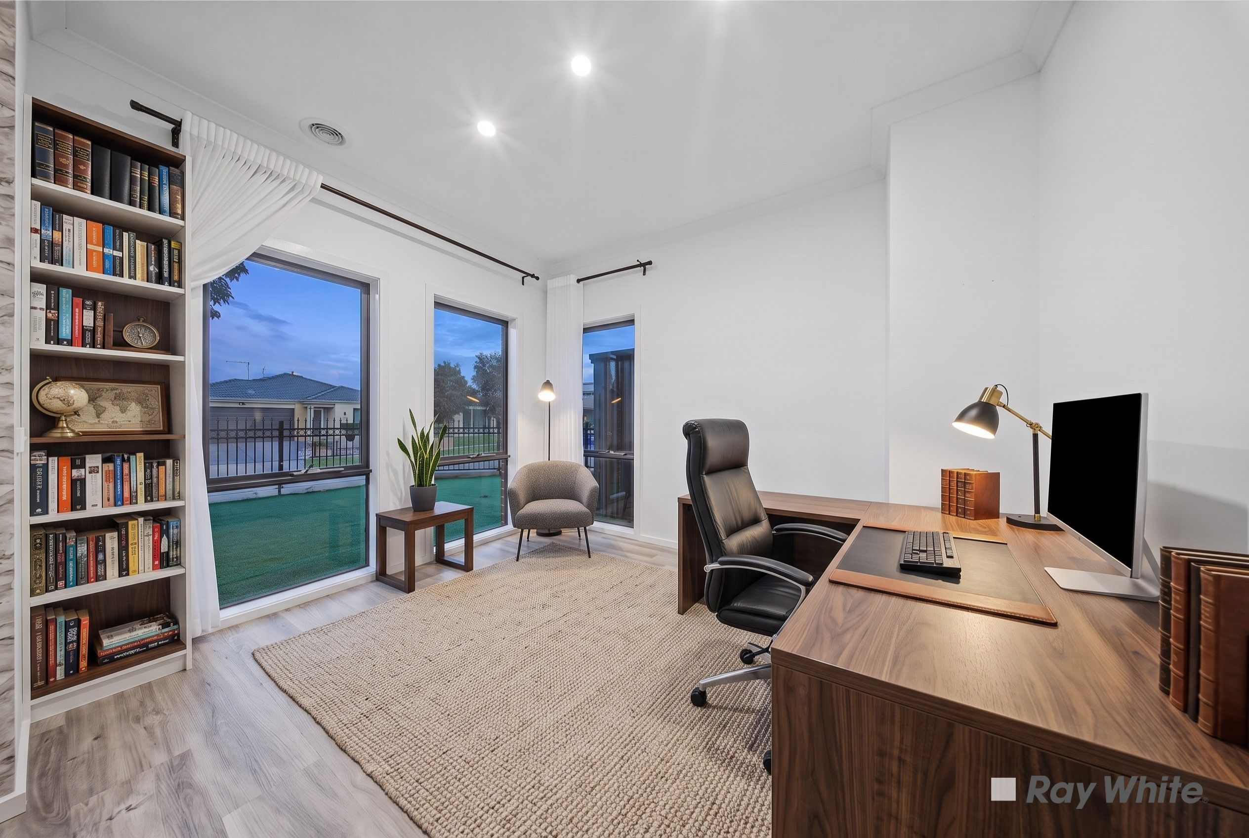 8 Hammersmith Way — photo 12 of 30