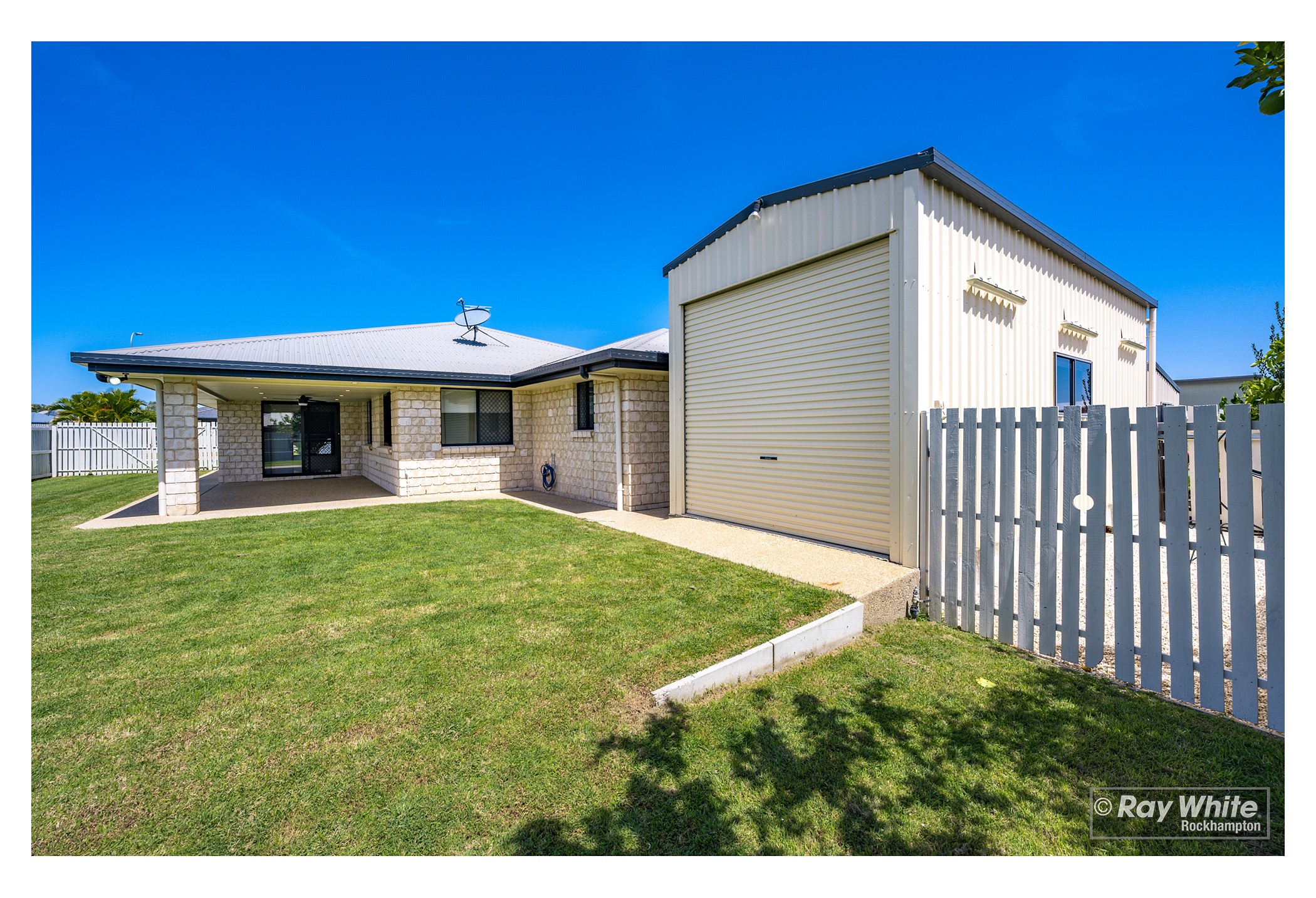 4 Tamarind Avenue, Norman Gardens, QLD 4701