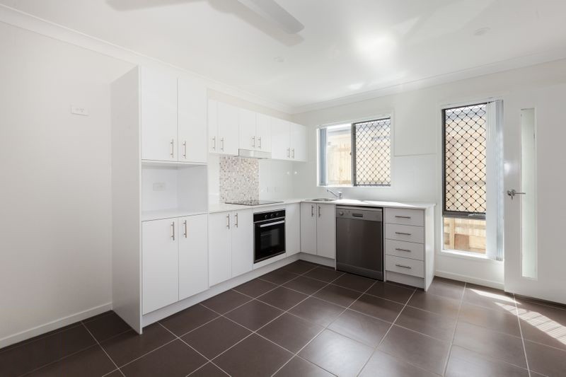 2/4 (B) Narella Street, Collingwood Park, QLD 4301