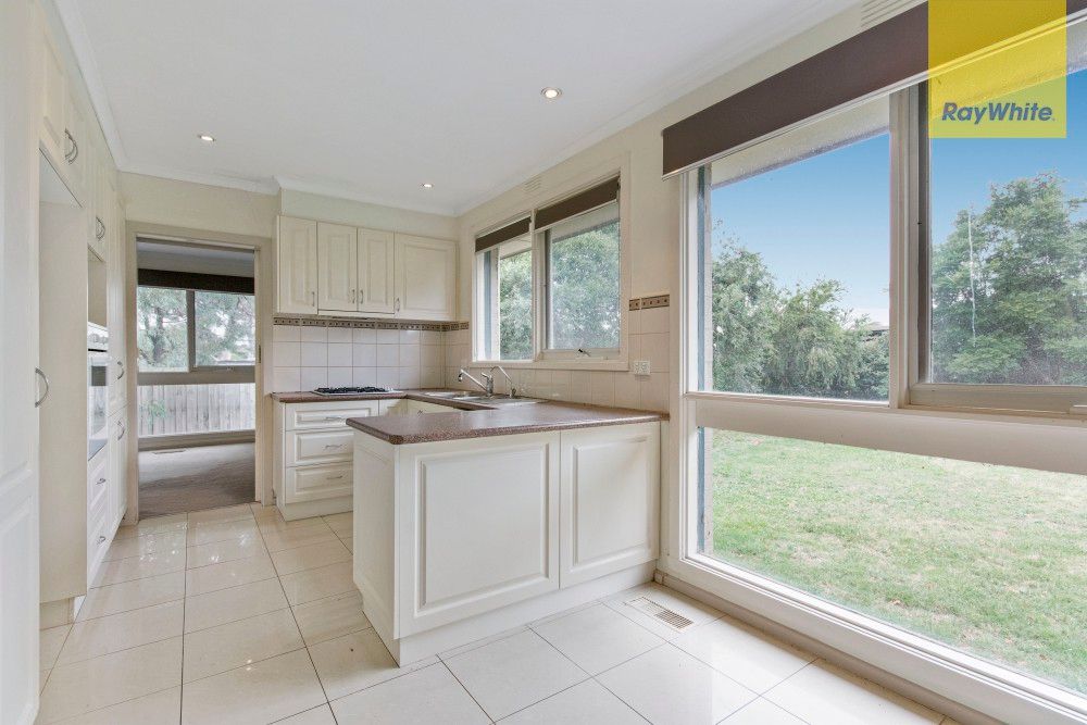 28 Lightwood Drive, Ferntree Gully, VIC 3156