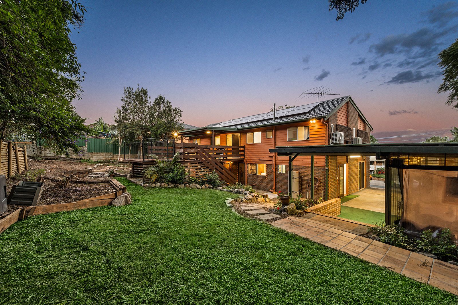 28 Olympus Court, Eatons Hill QLD 4037