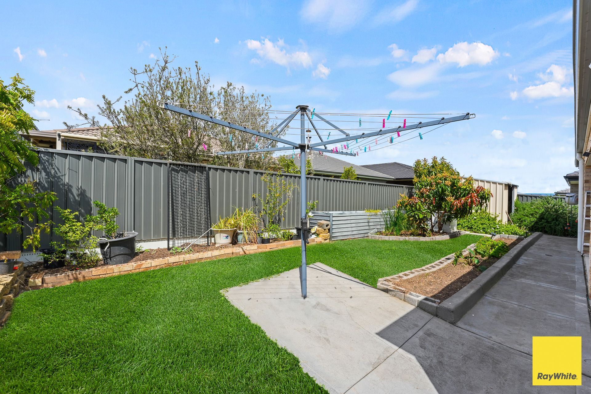 48 Donovan Boulevard — photo 15 of 18