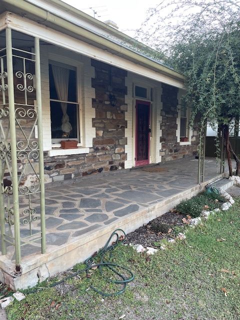 22 Upper Thames Street, Burra, SA 5417