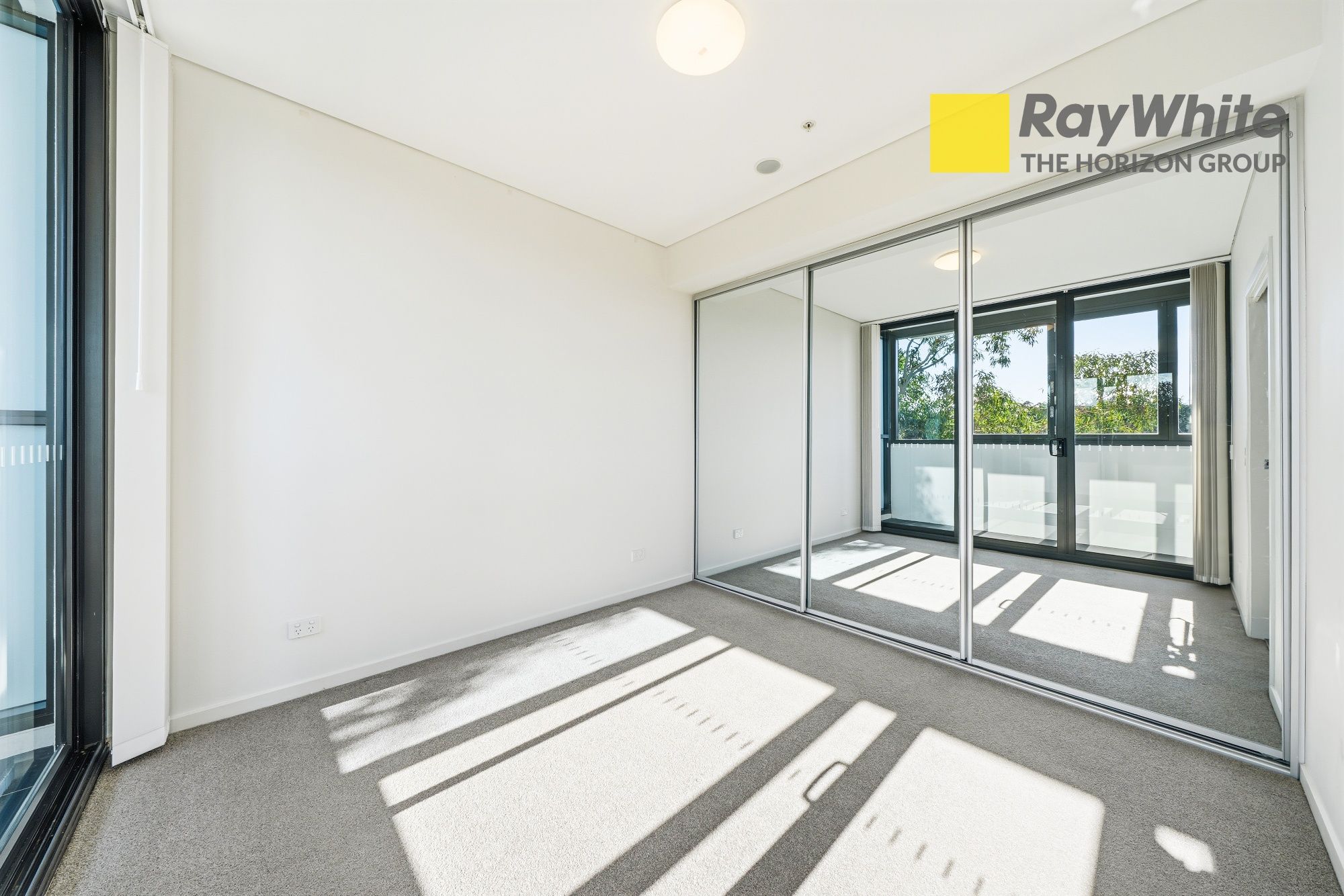 9092/5 Bennelong Parkway — photo 15 of 25