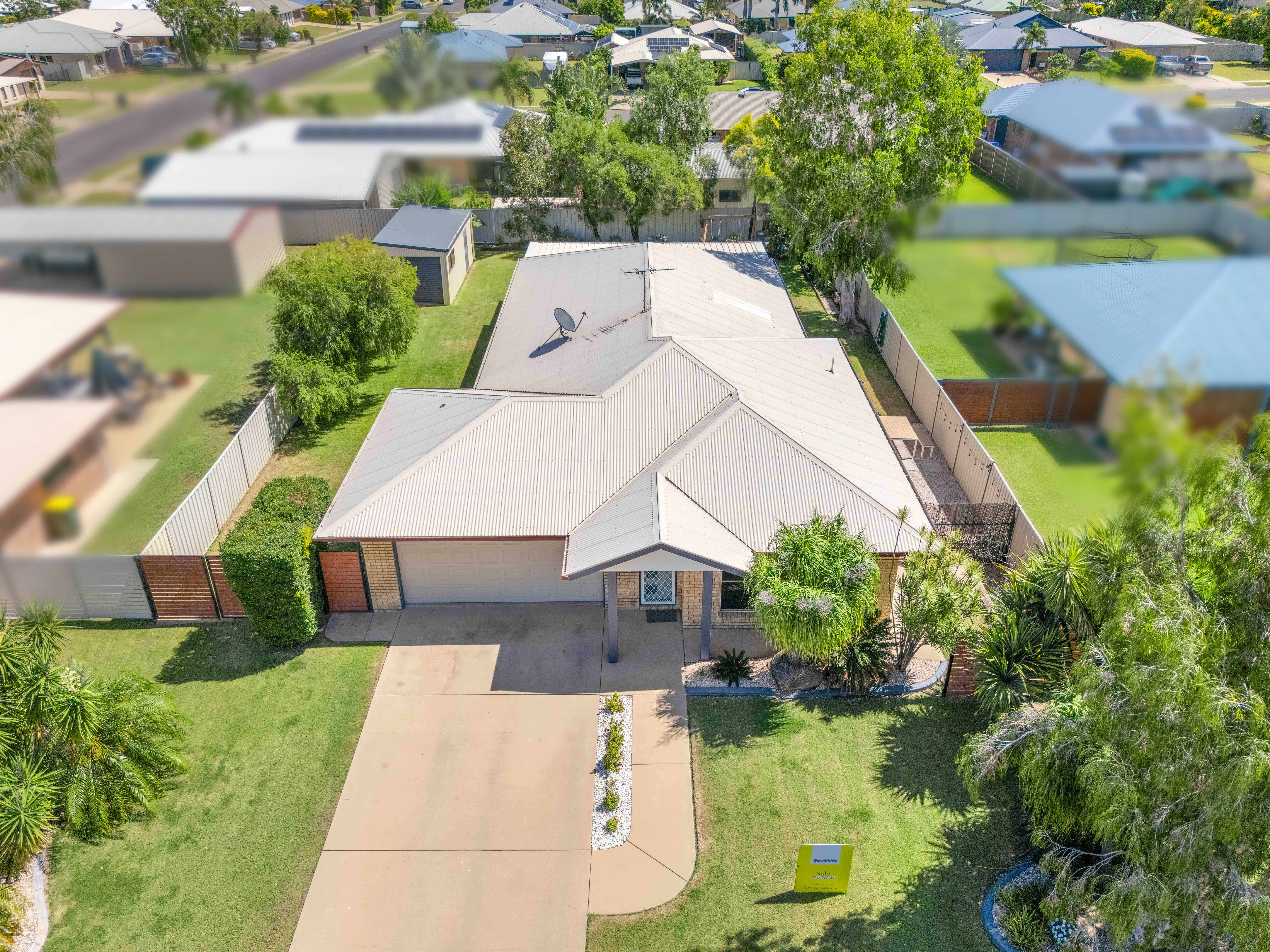 20 Mayfair Drive, Emerald QLD 4720