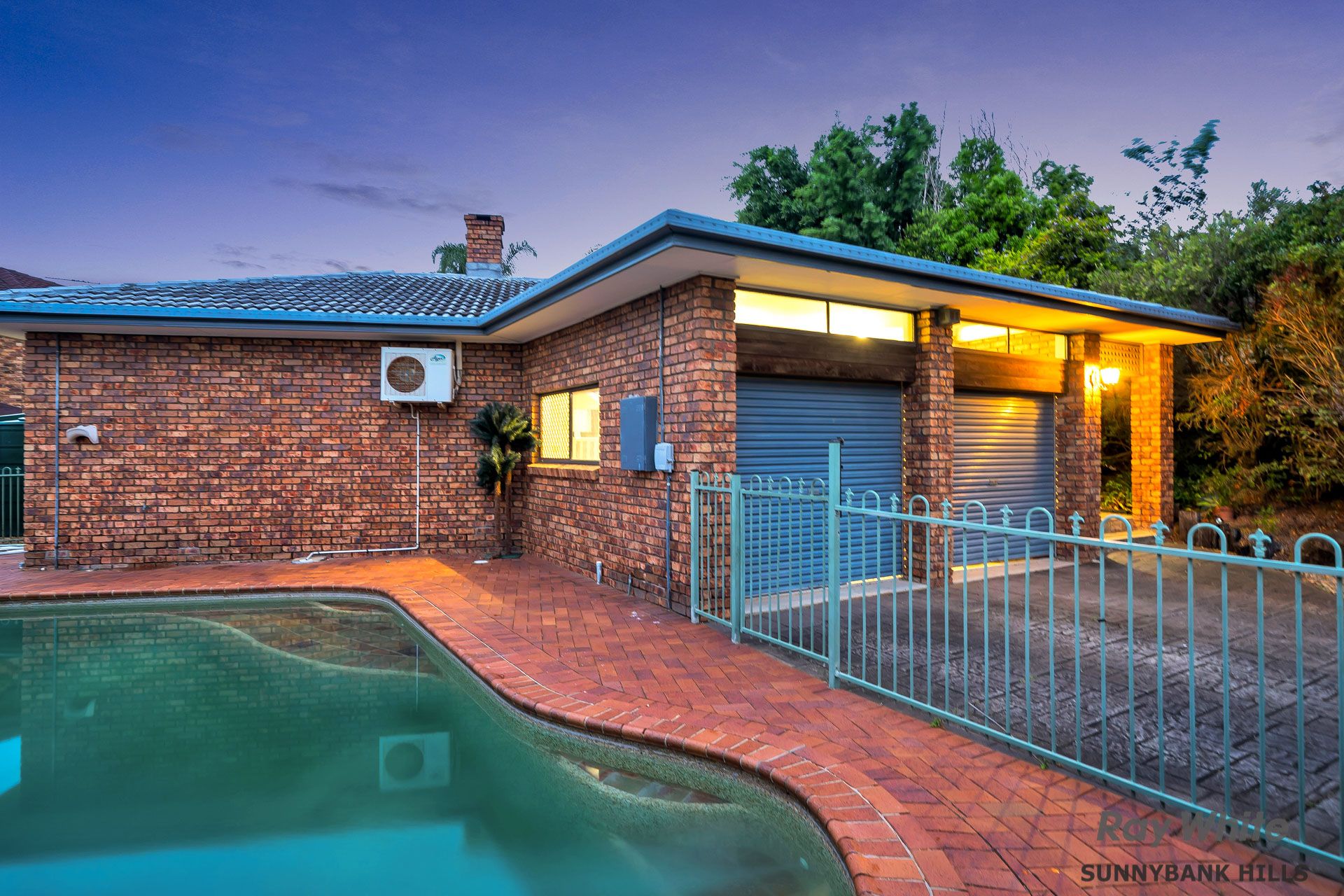 10 Dane Court, Eight Mile Plains QLD 4113