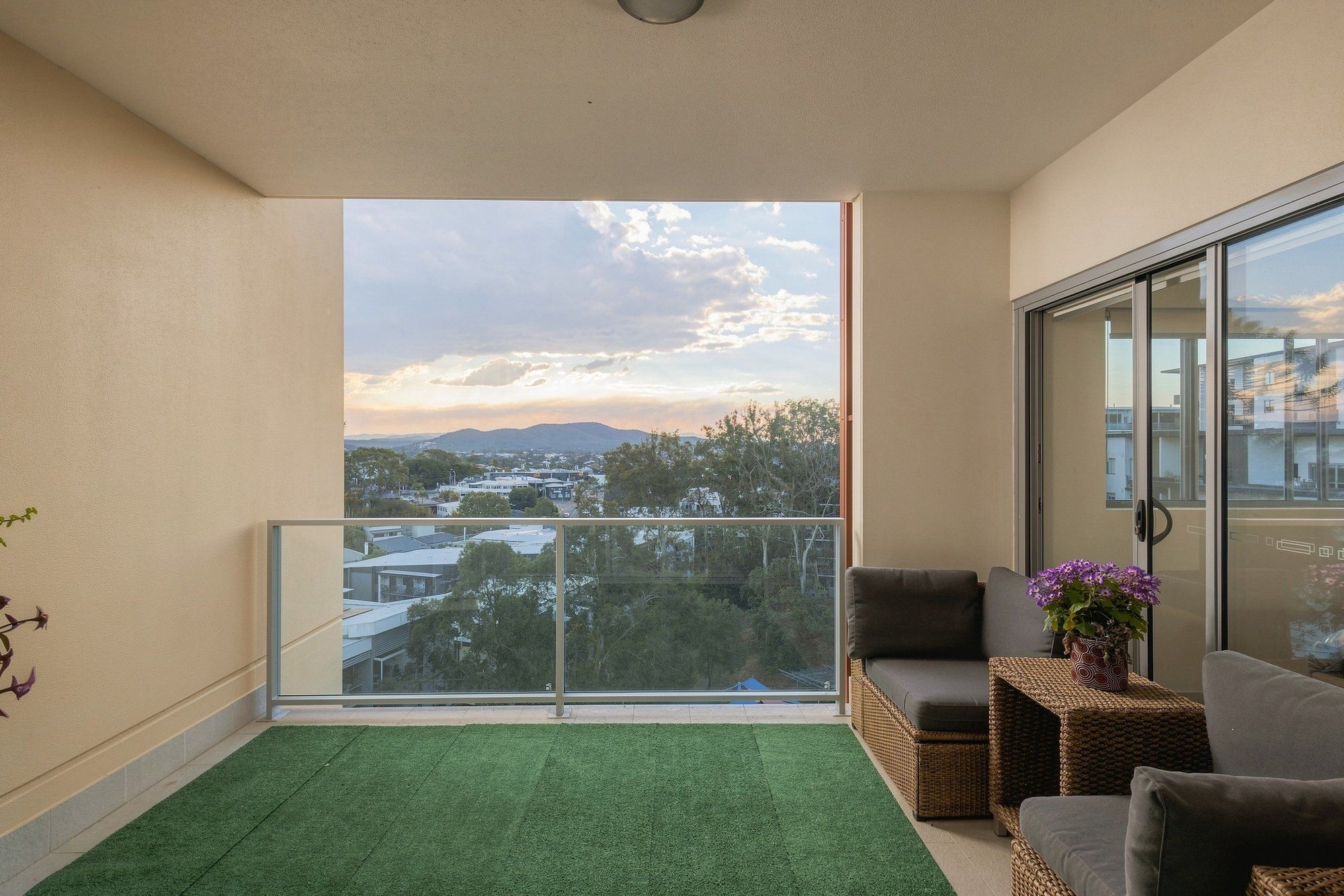 135/23 Robinson Place — photo 4 of 15