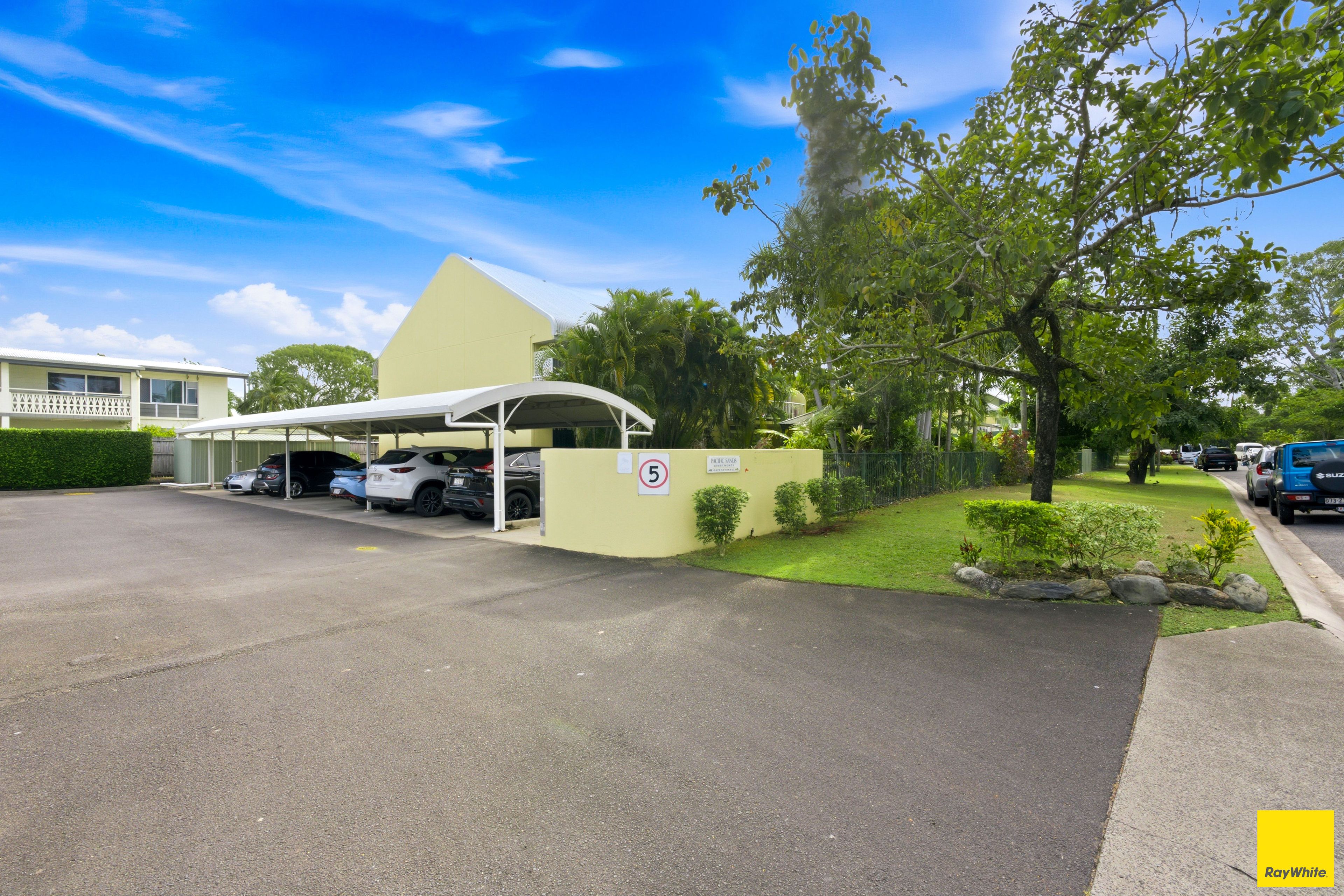 19/1-19 Poinciana Street — photo 12 of 14