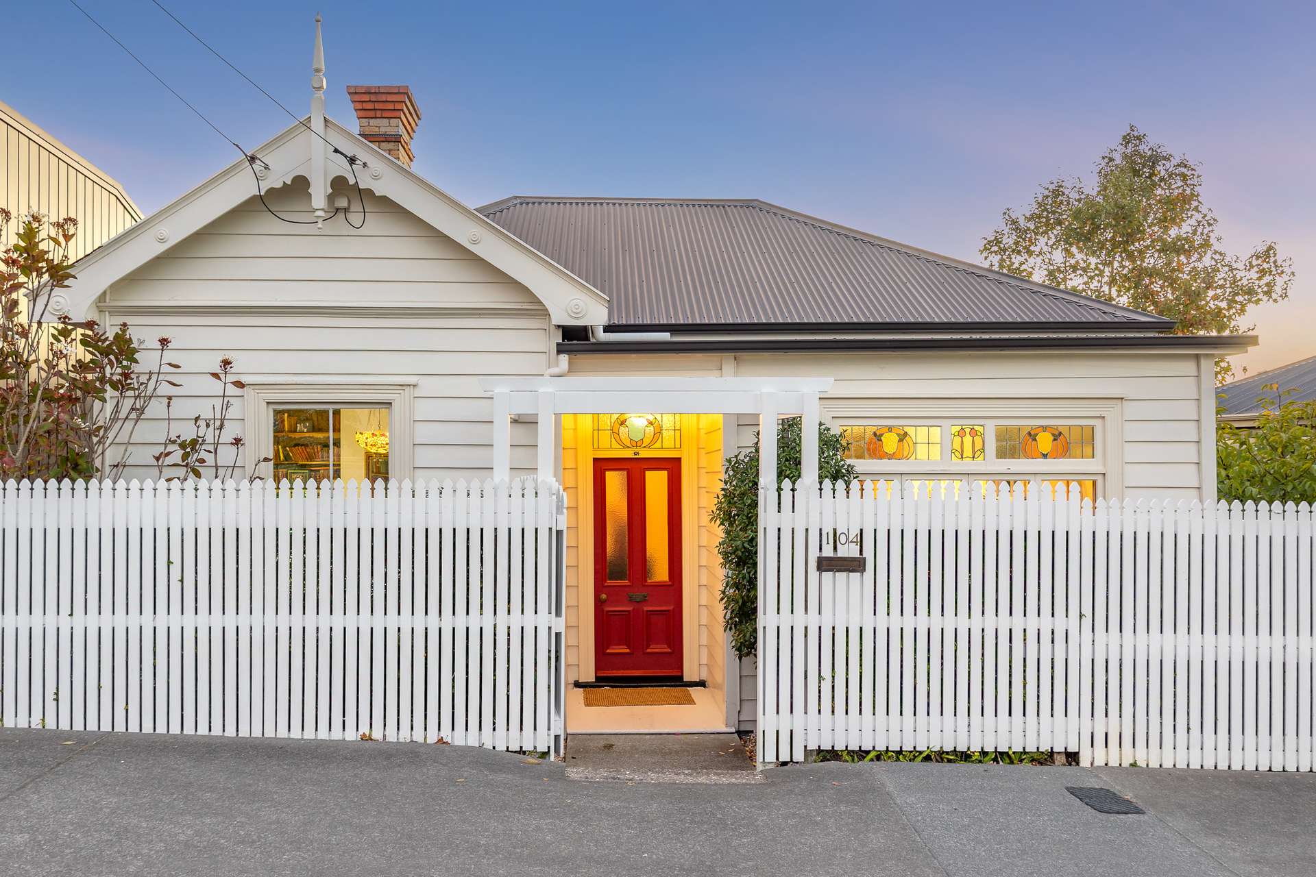 104 Bassett Road photo 0