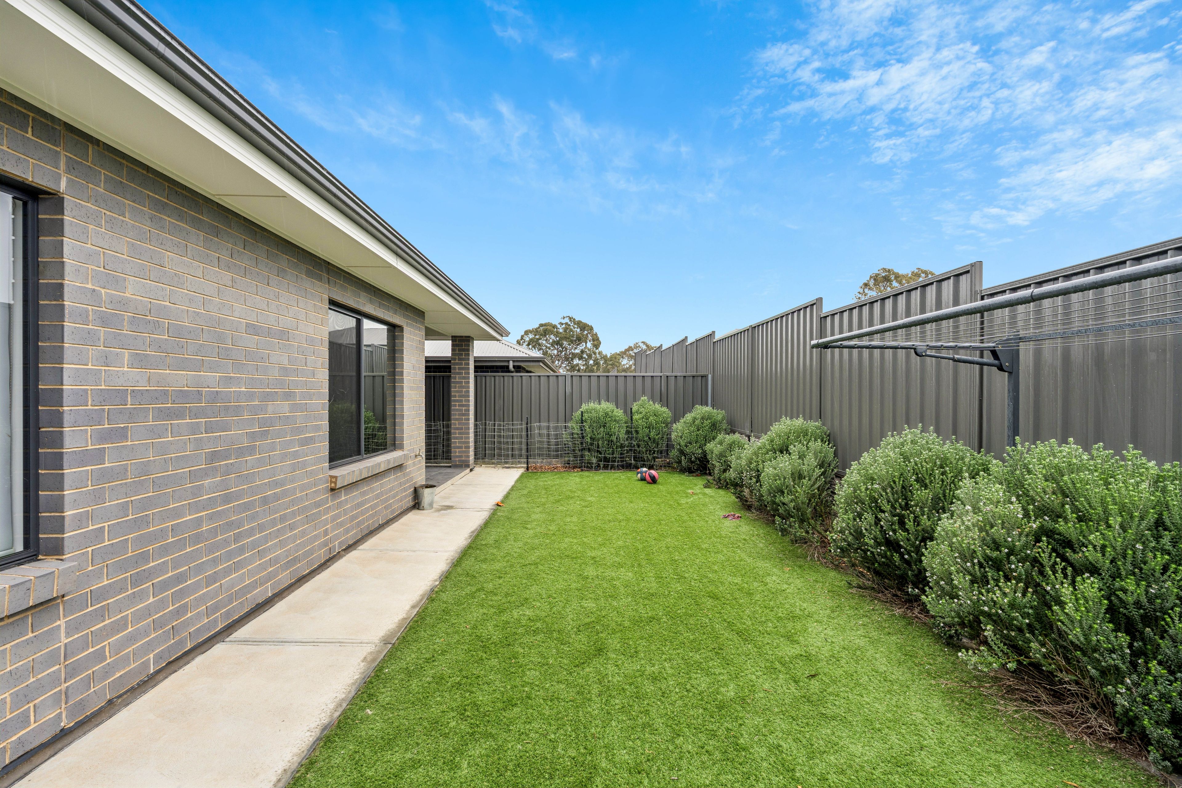 61 Amblemead Drive — photo 14 of 15