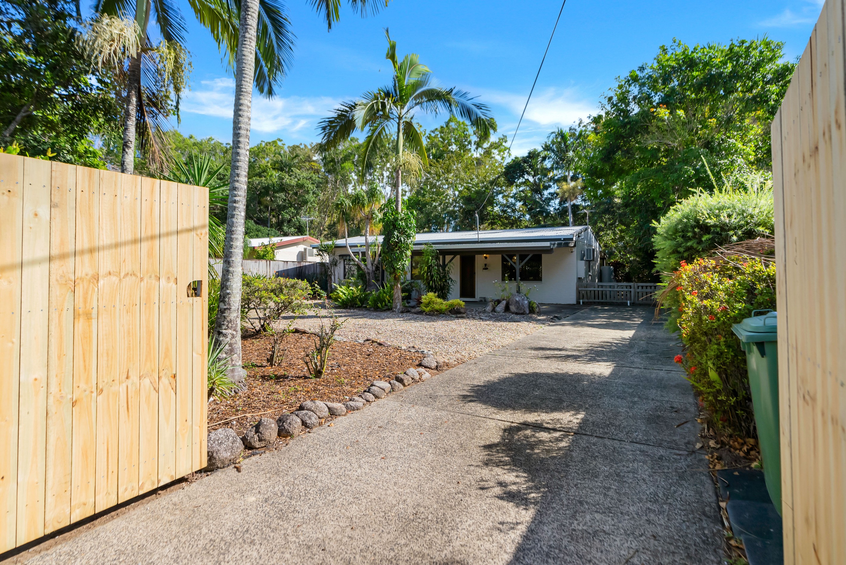 24 Caribbean Street, Holloways Beach, QLD 4878