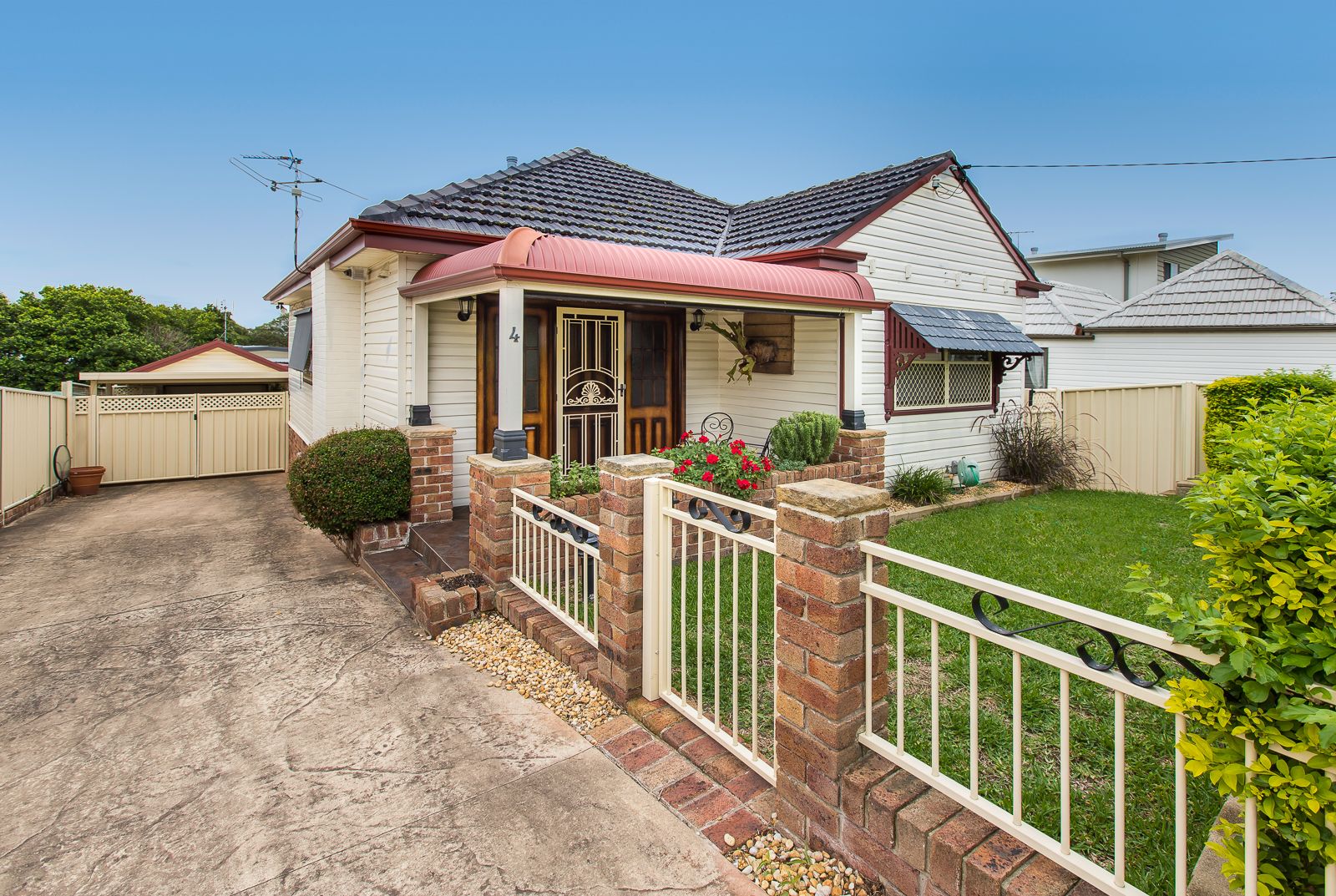 4 Lumsden Lane, Wallsend NSW 2287