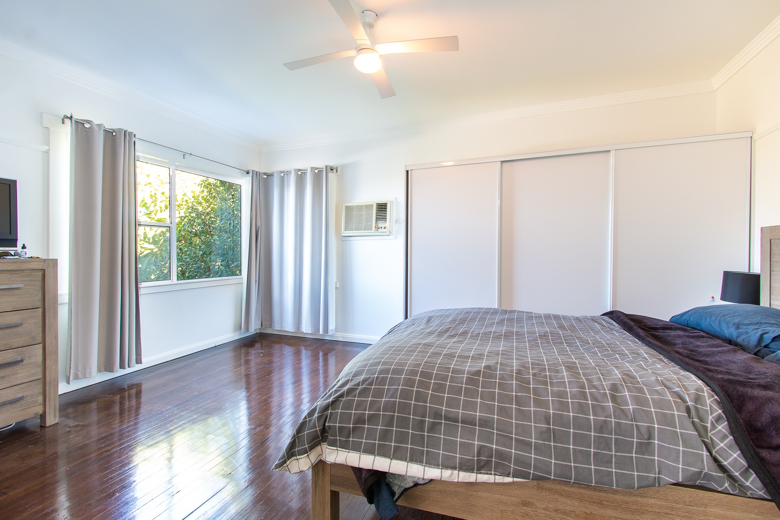 27 Brisbane Water Road, Adamstown Heights, NSW 2289