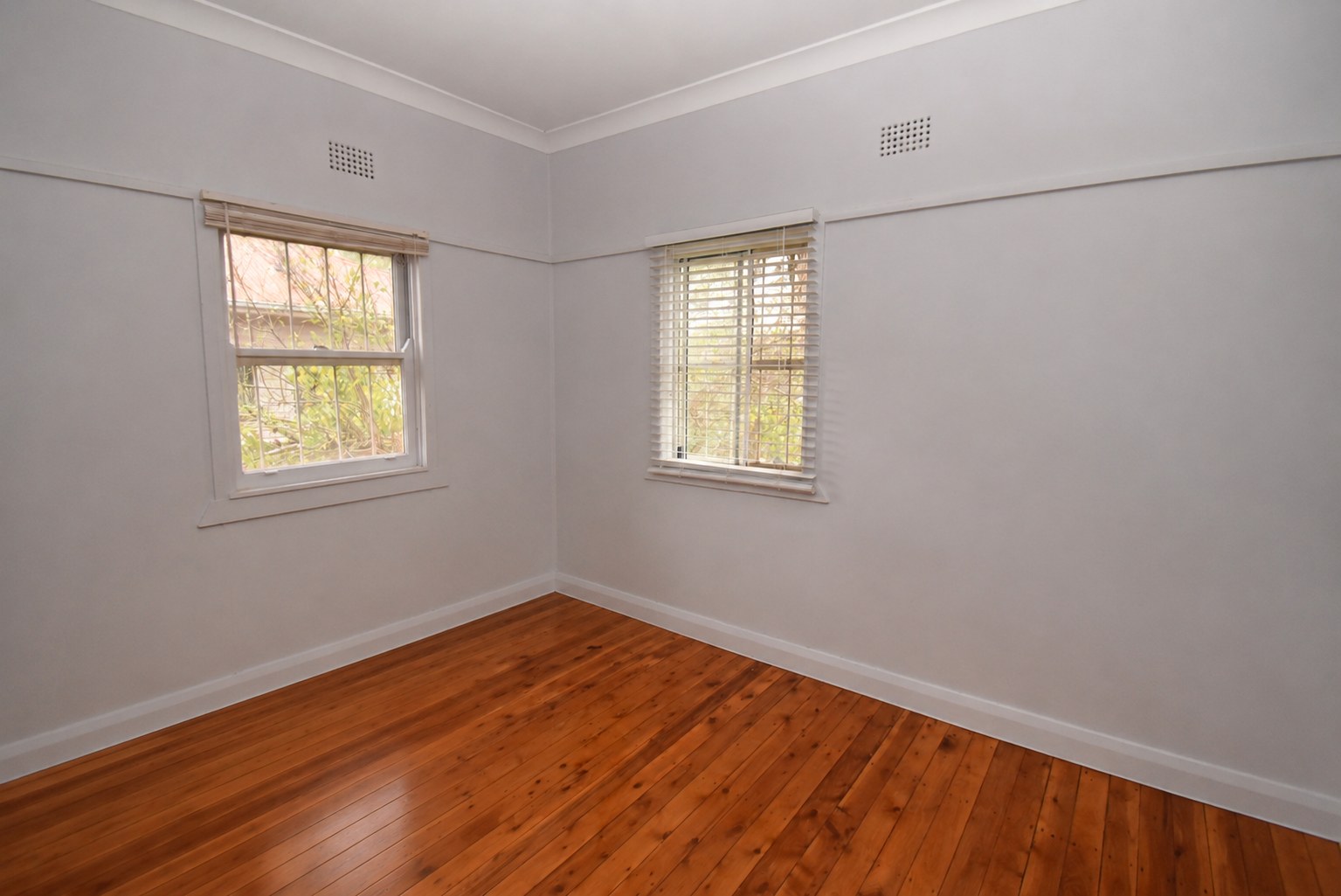 142 Maughan Street — photo 5 of 7