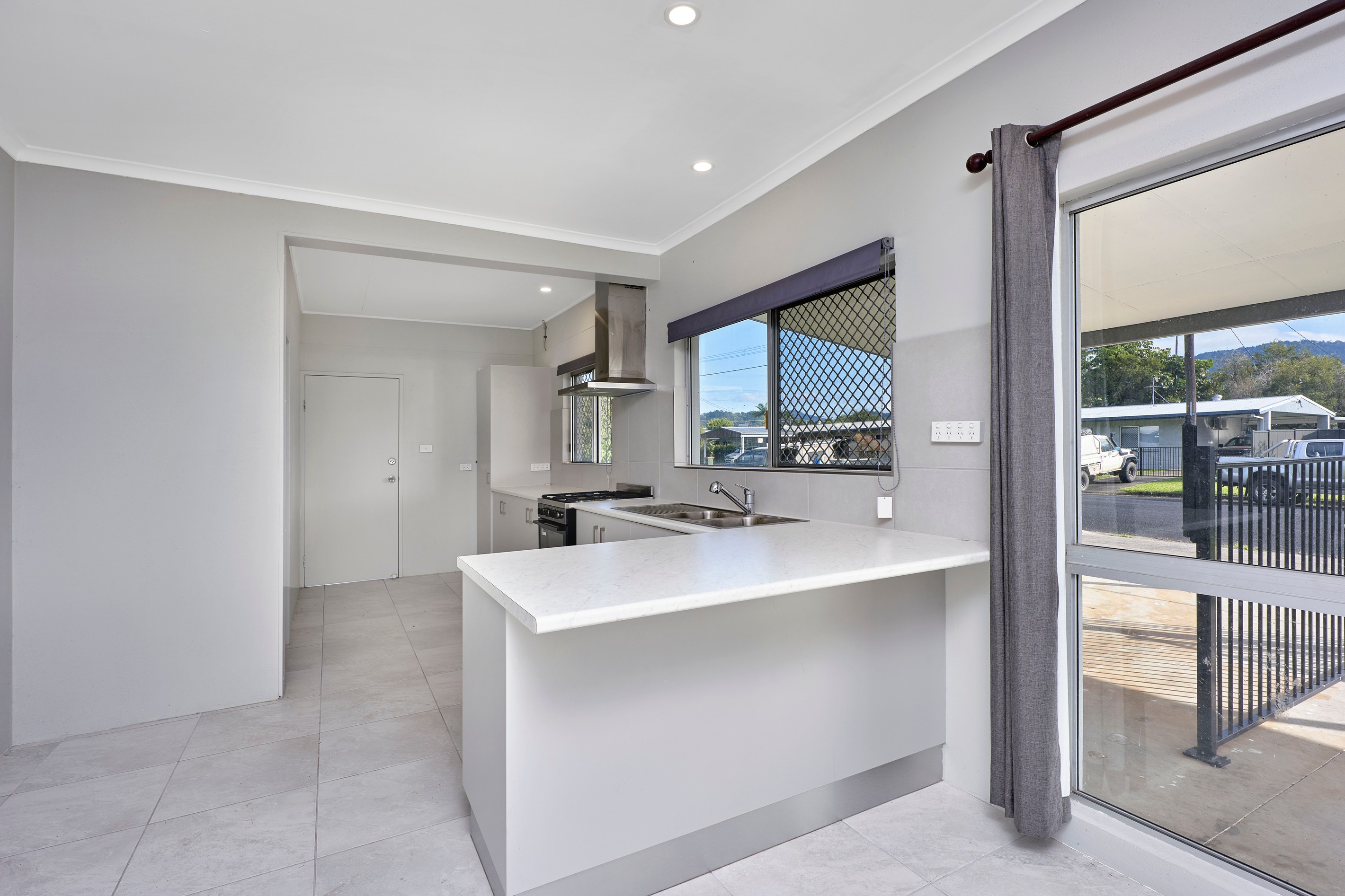 12 Armbrust Street, Manoora, QLD 4870