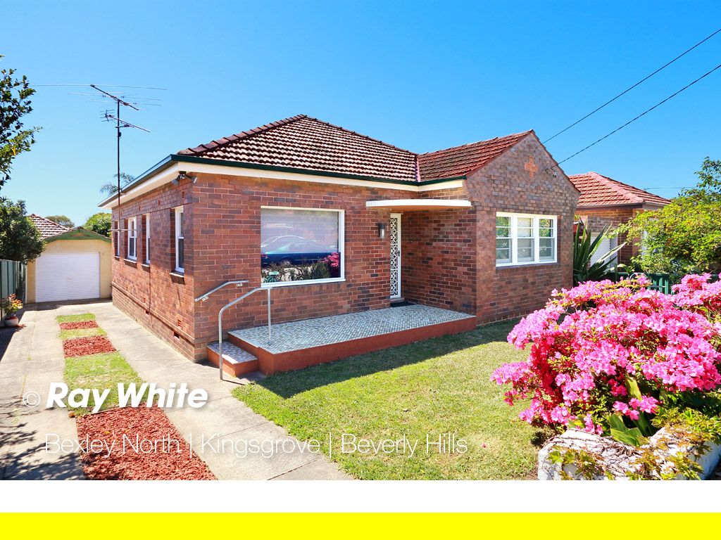 18 Tomkins Street