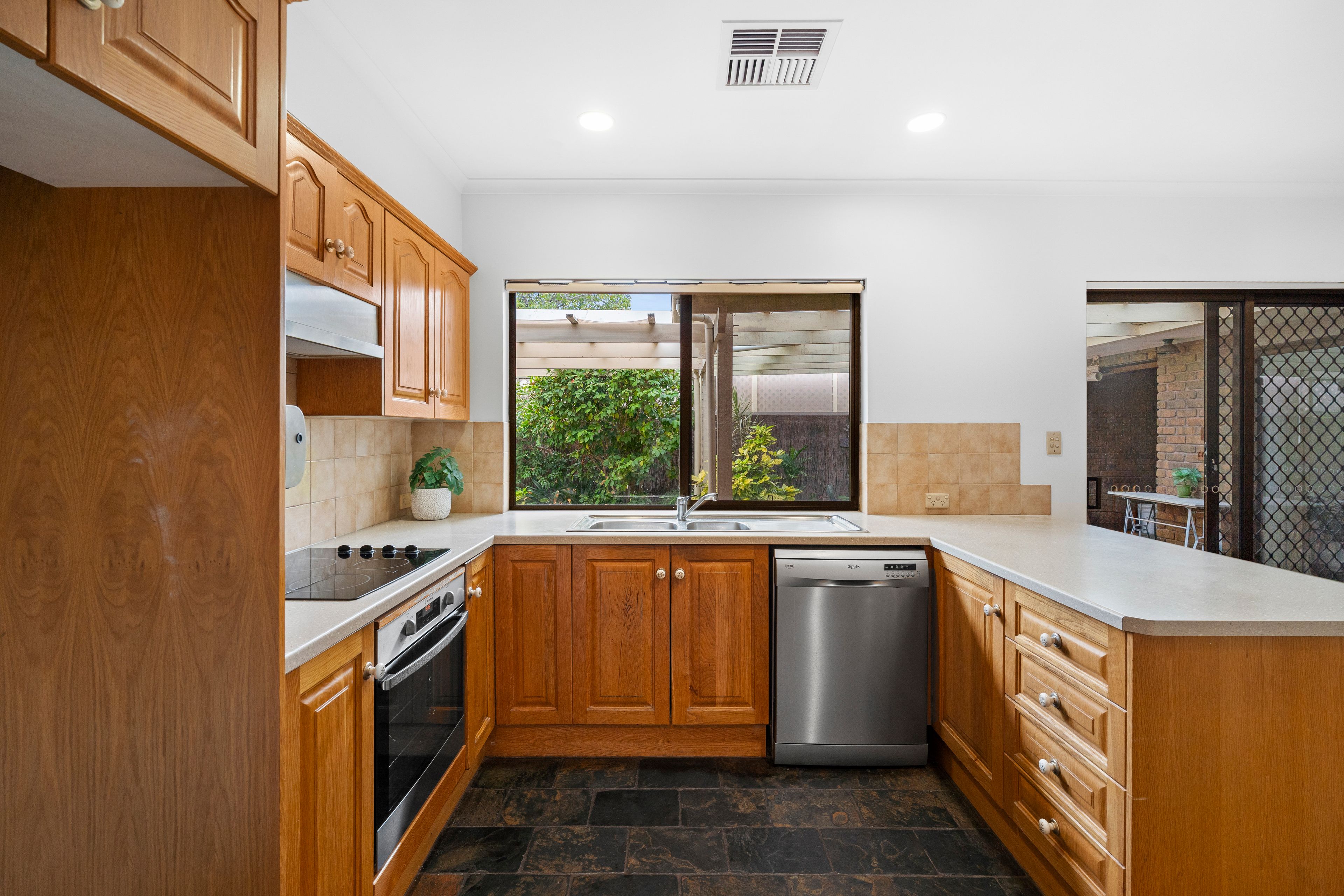 6 Links Road, Novar Gardens, SA 5040