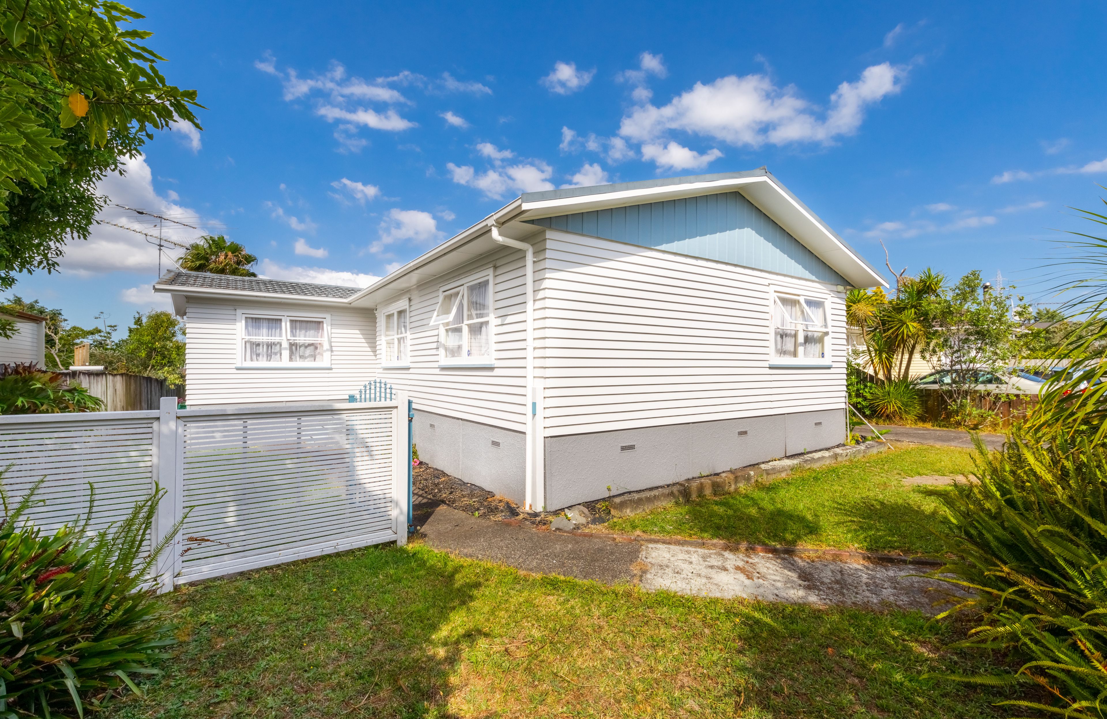 80 Commodore Drive, Lynfield, Auckland City