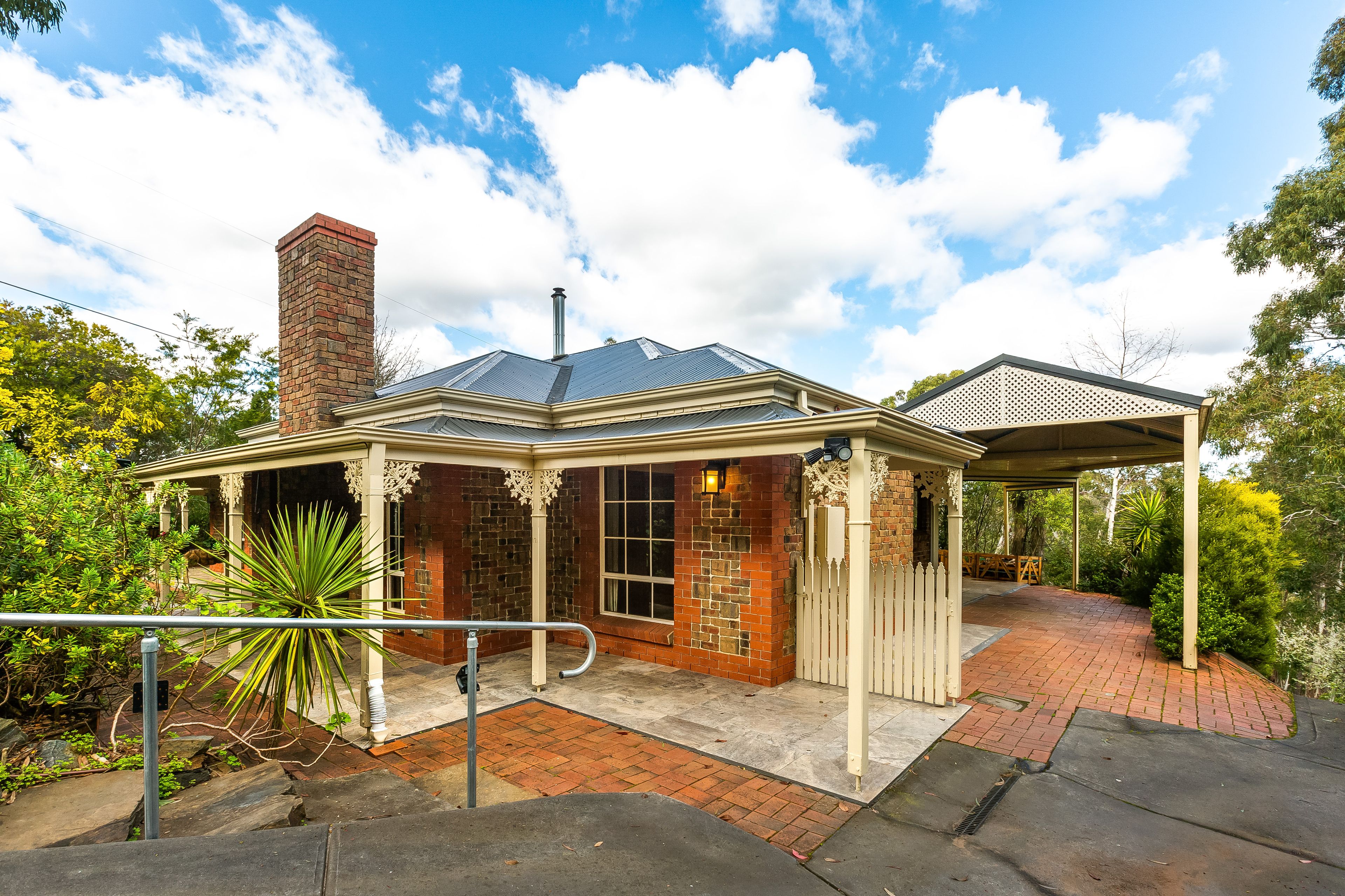 12 Hillview Street, Crafers West, SA 5152