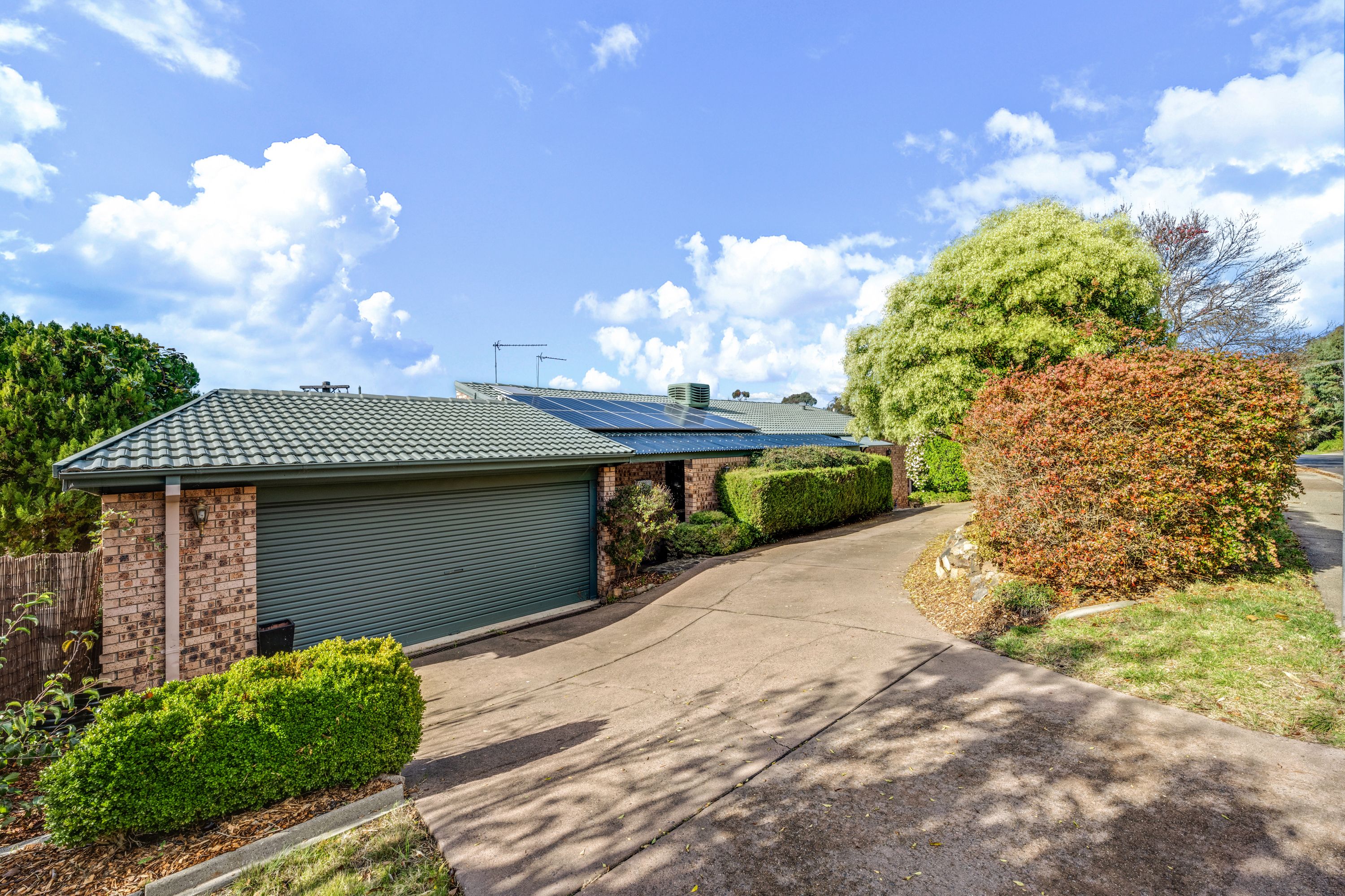32 Jackie Howe Crescent, Macarthur, ACT 2904