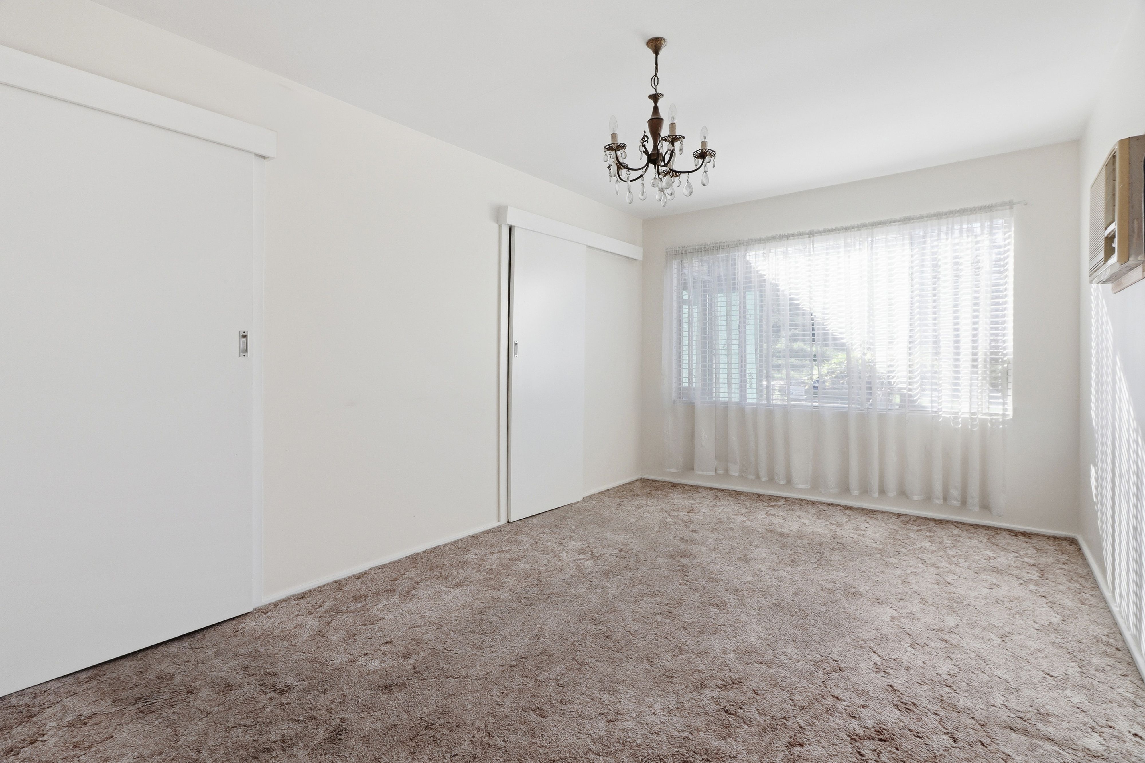 200 Macquarie Road — photo 5 of 17