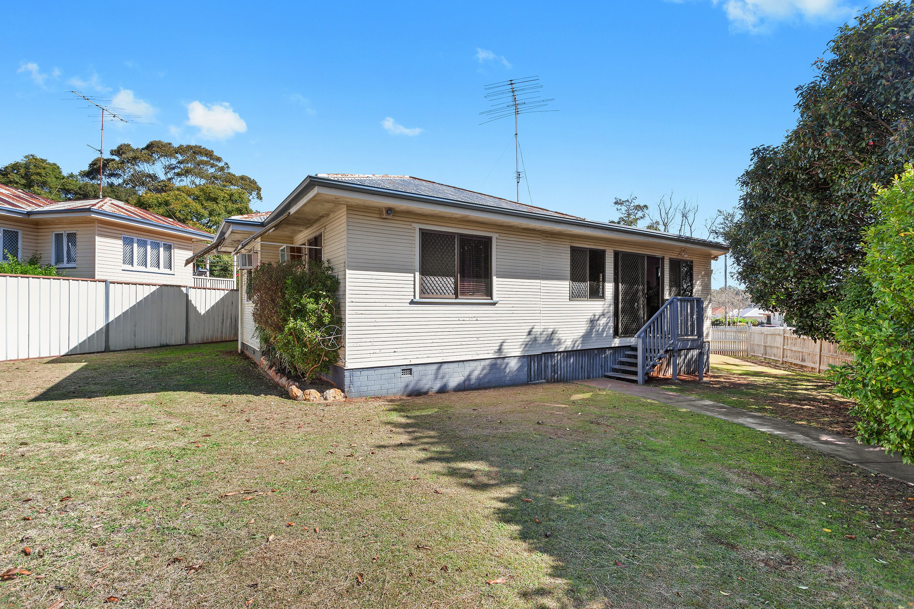 61 Gordon Avenue, Newtown, QLD 4350