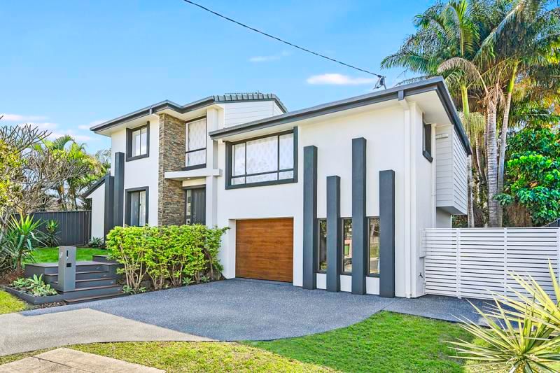 17 Wyndham Avenue, Southport, QLD 4215