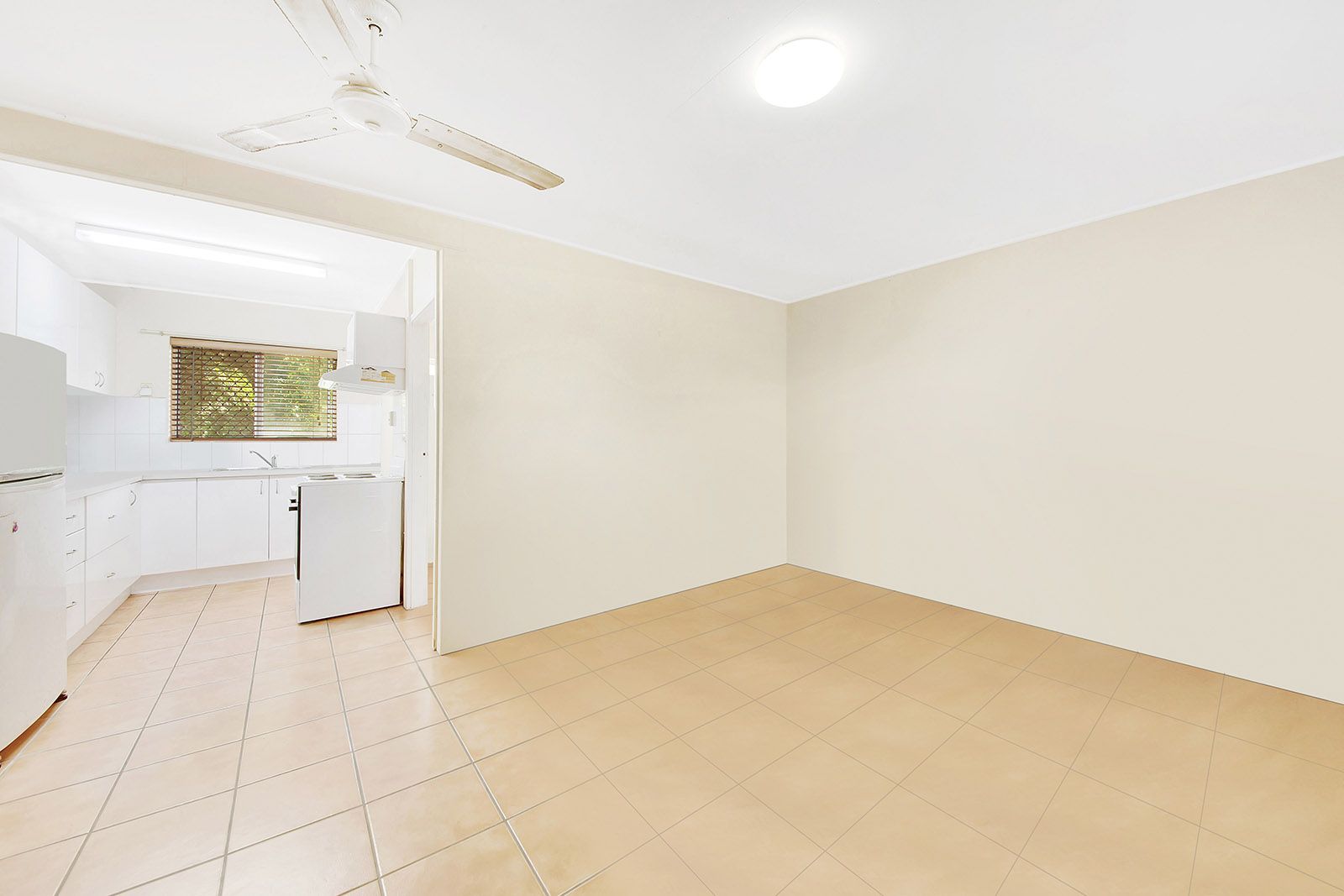 38 Aerodrome Road, Clinton, QLD 4680