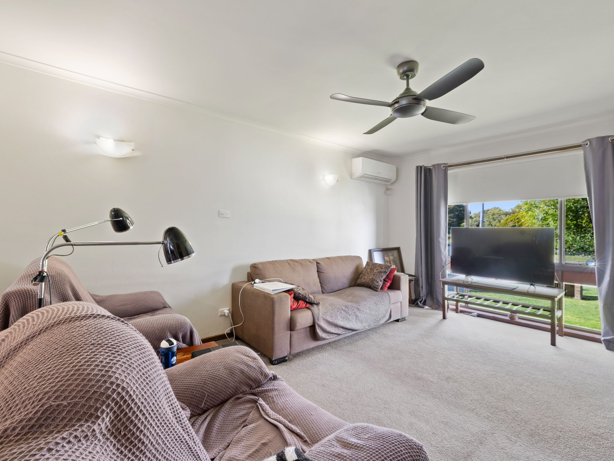 2/374 Sandrina Drive, Lavington, NSW 2641