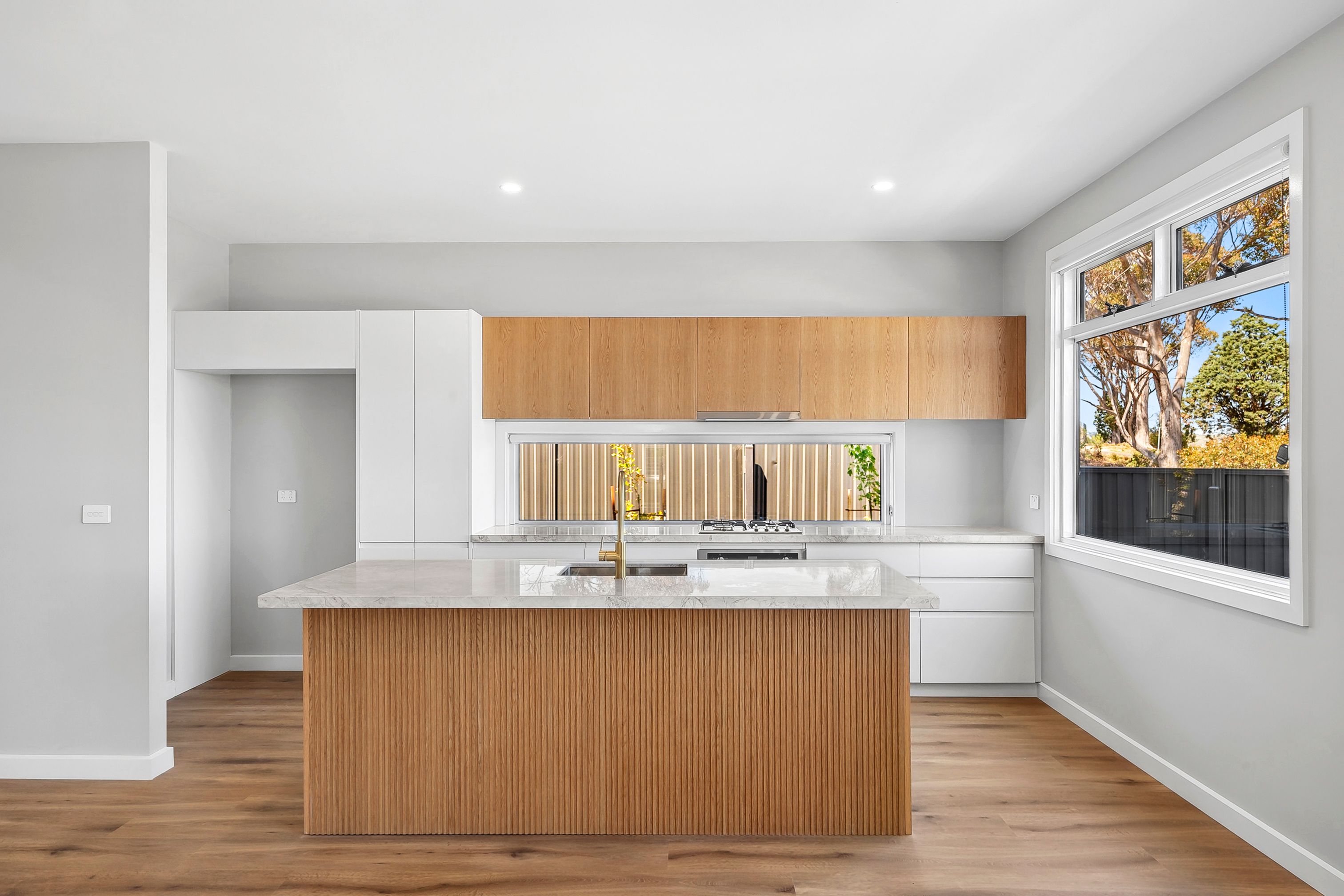 1/25 Hunt Road, Herne Hill, VIC 3218