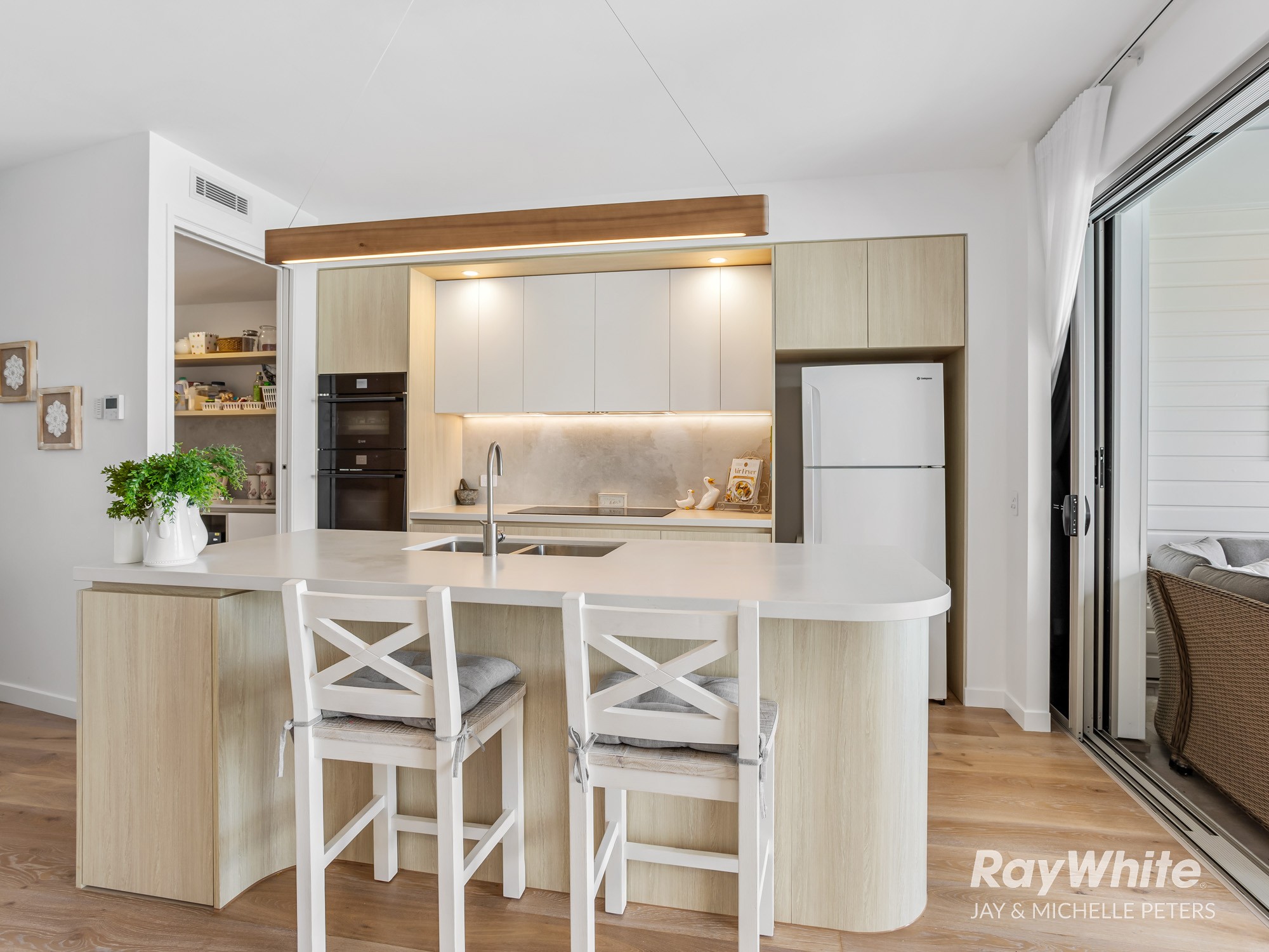 2/191 Quay Circuit, Newport, QLD 4020