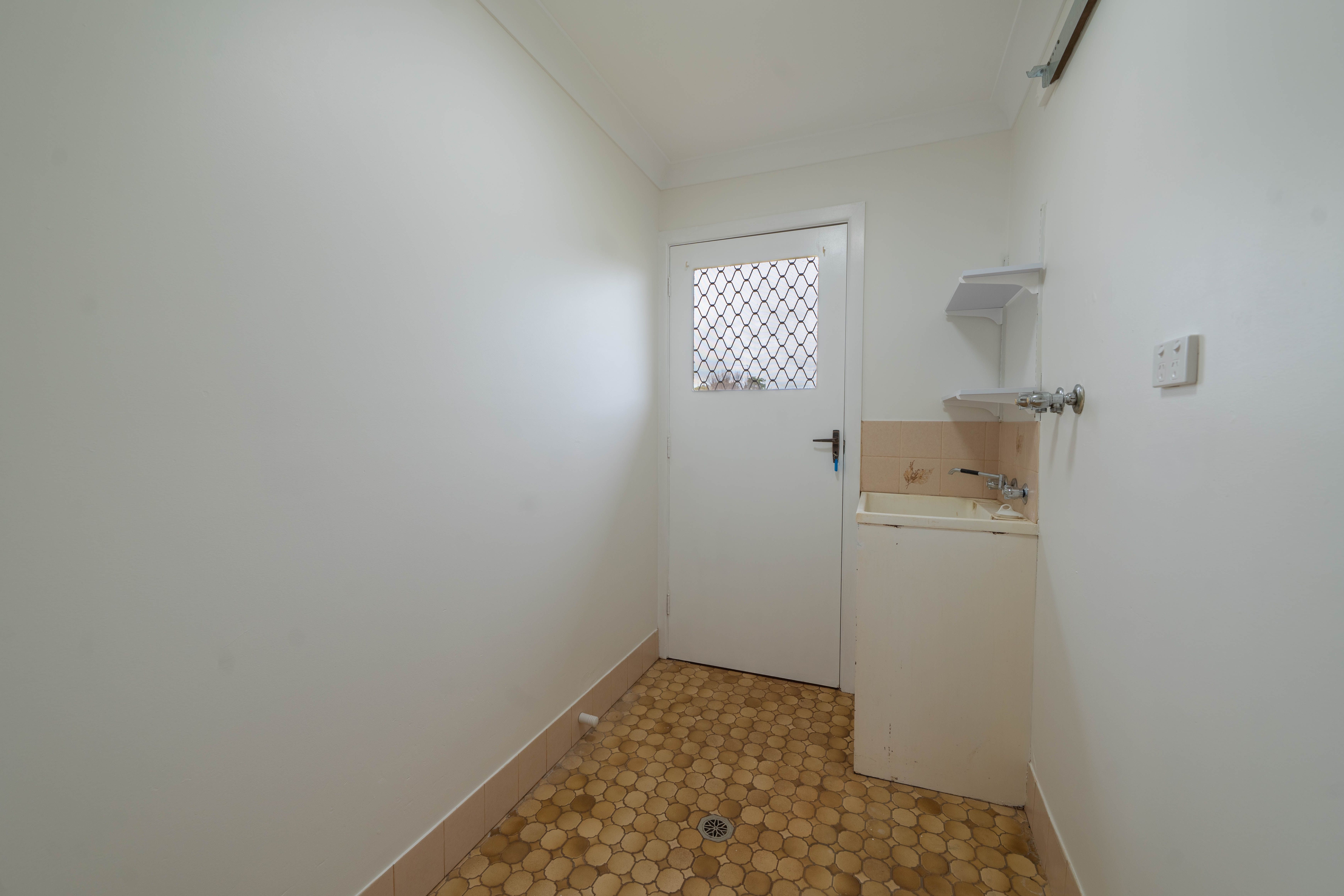 9 Barton Street — photo 11 of 12