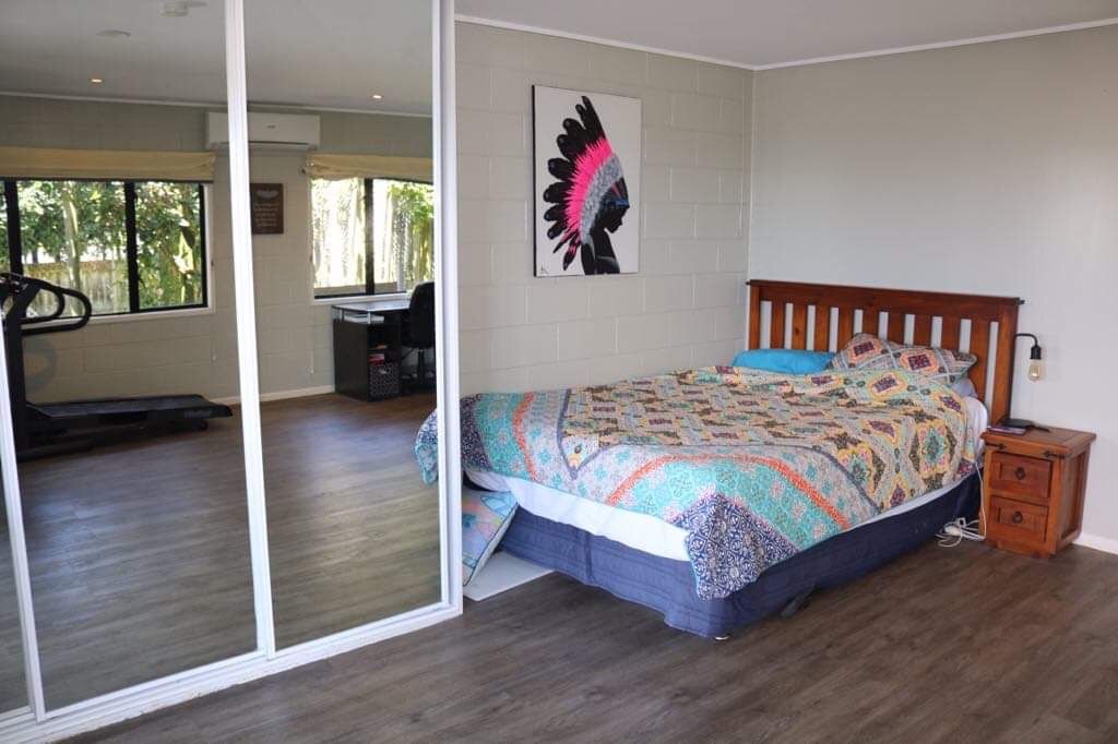 10 Alexander Avenue, Maraetai, Manukau City