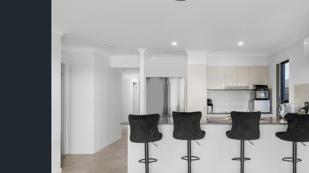 40 Barnyard Drive, Park Ridge, QLD 4125