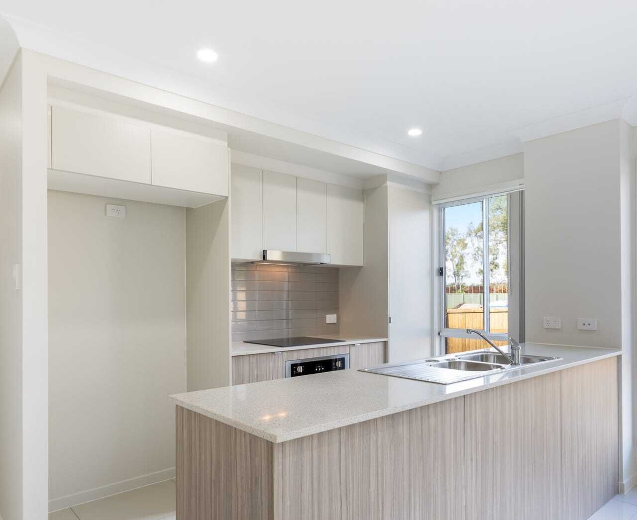 57 Wright Crescent, Flinders View, QLD 4305